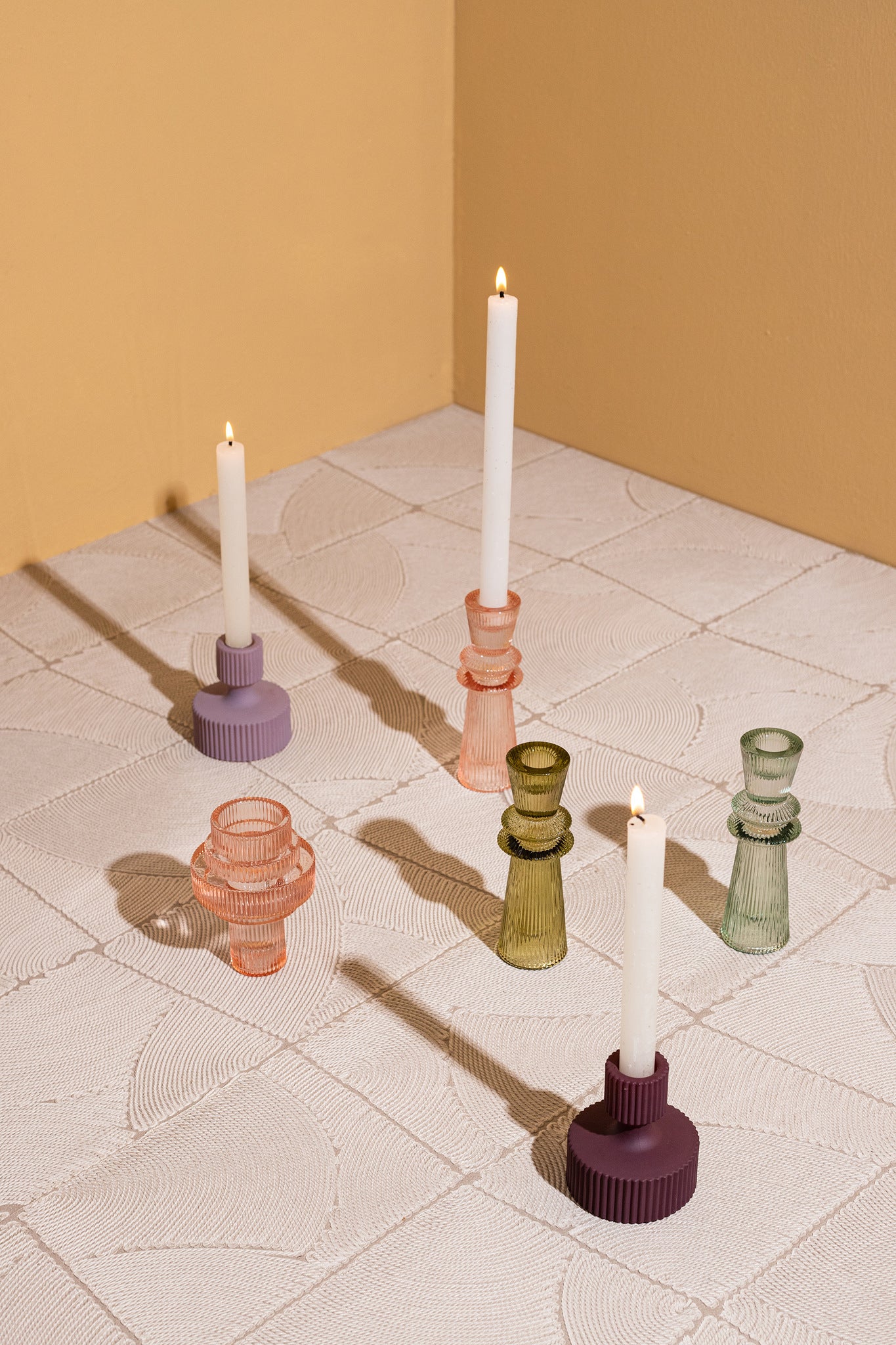 Gynna Light Purple Matte Glass Candleholder Round