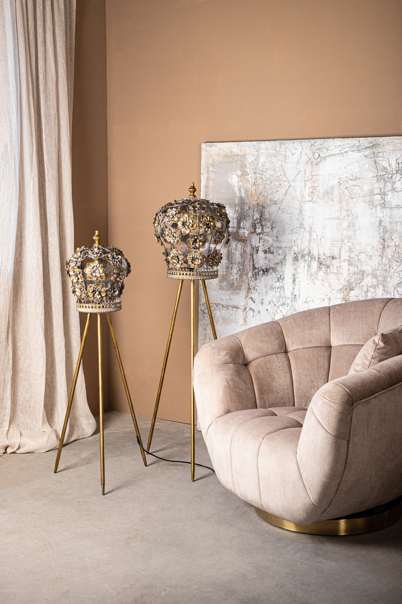 Loraz Gold Iron Floor Lamp Flower Shade Round