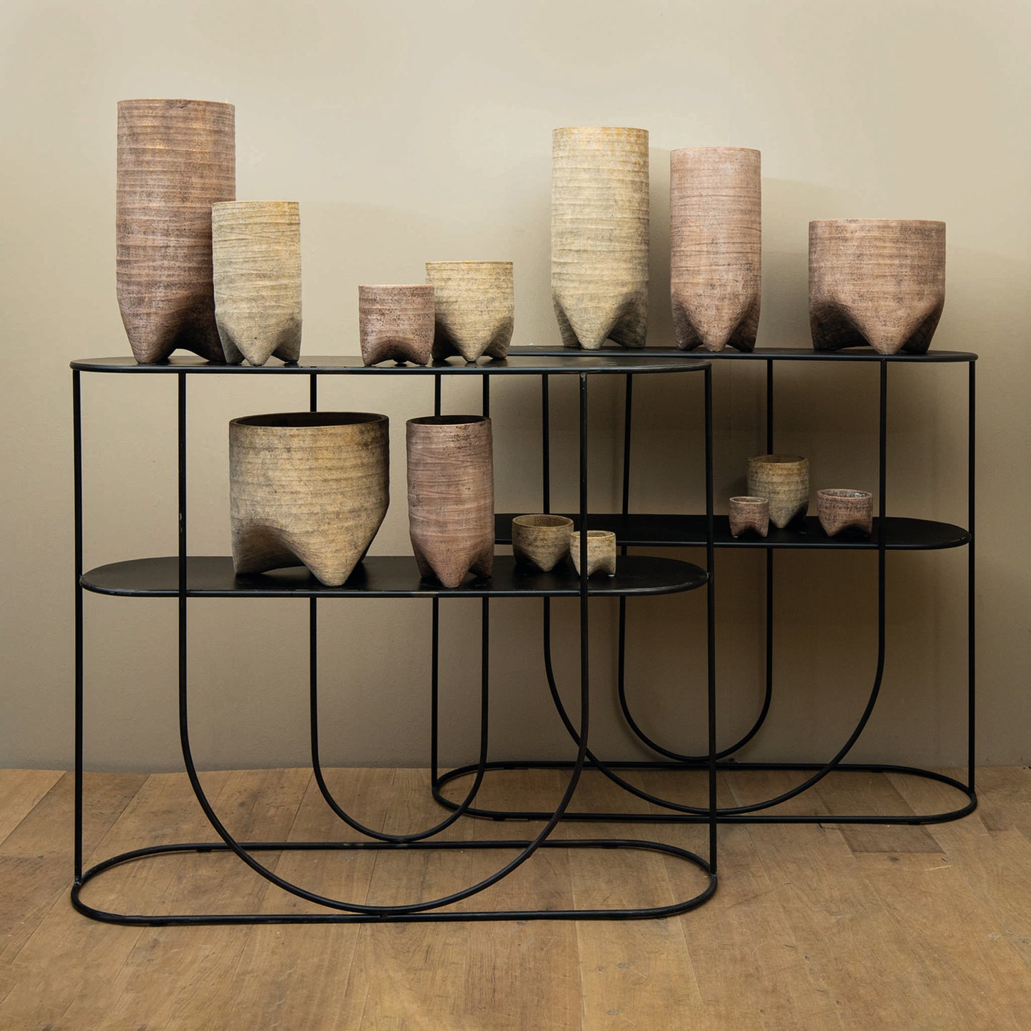 Kodi Light Brown Cement Pot On Feet Round Big S