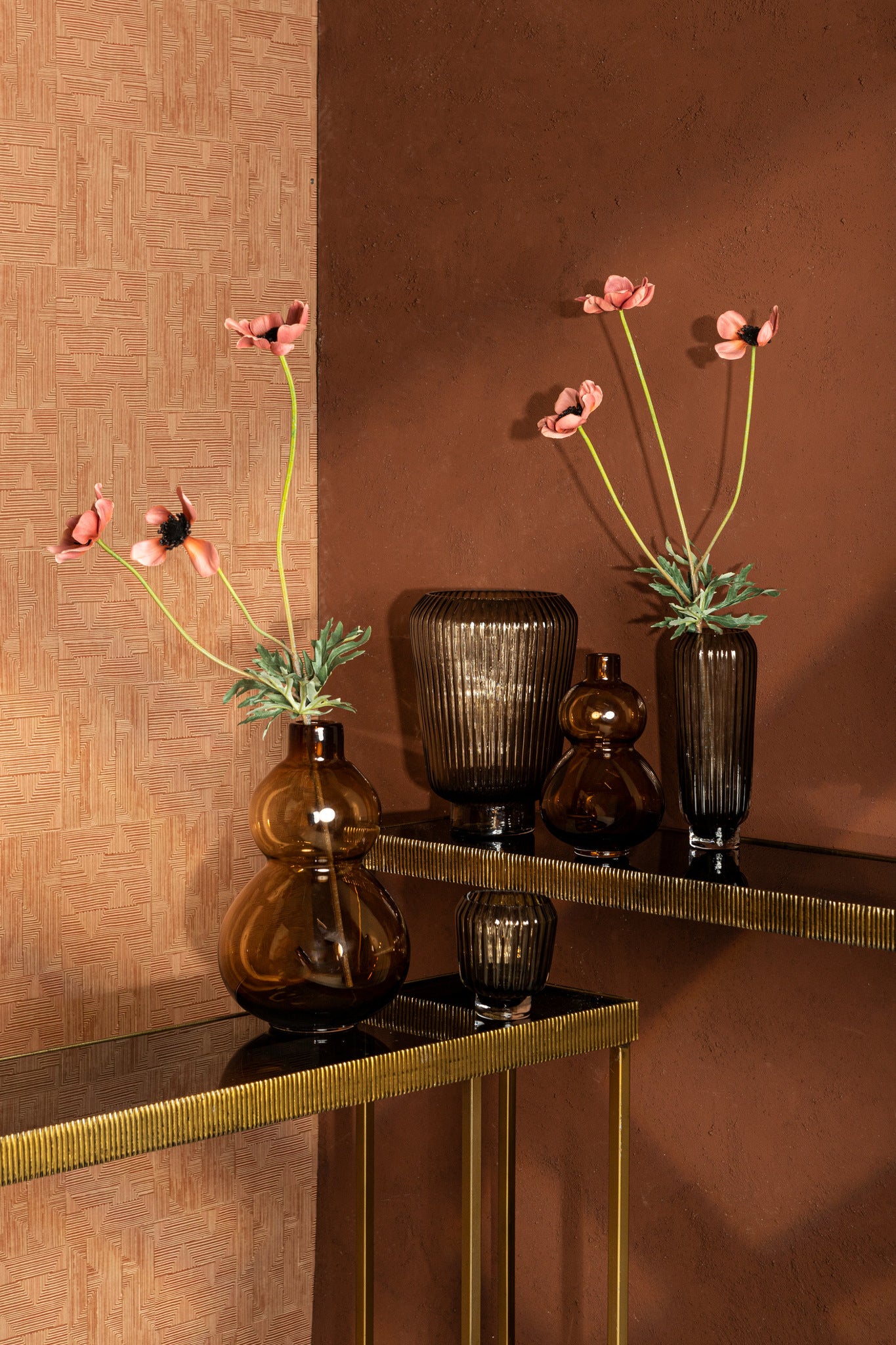 Joyca Brown Glass Vase Ribbed Round S