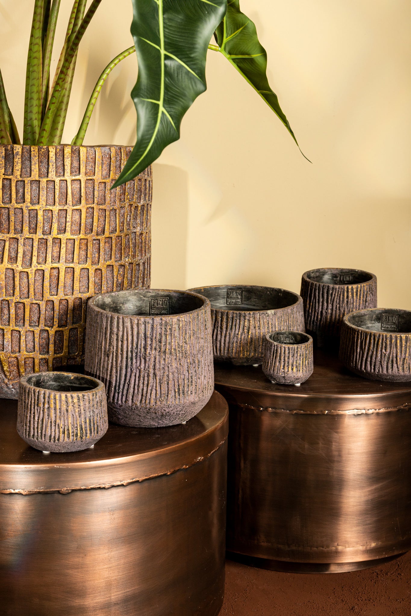 Holden Purple Cement Pot Round Gold Finish L