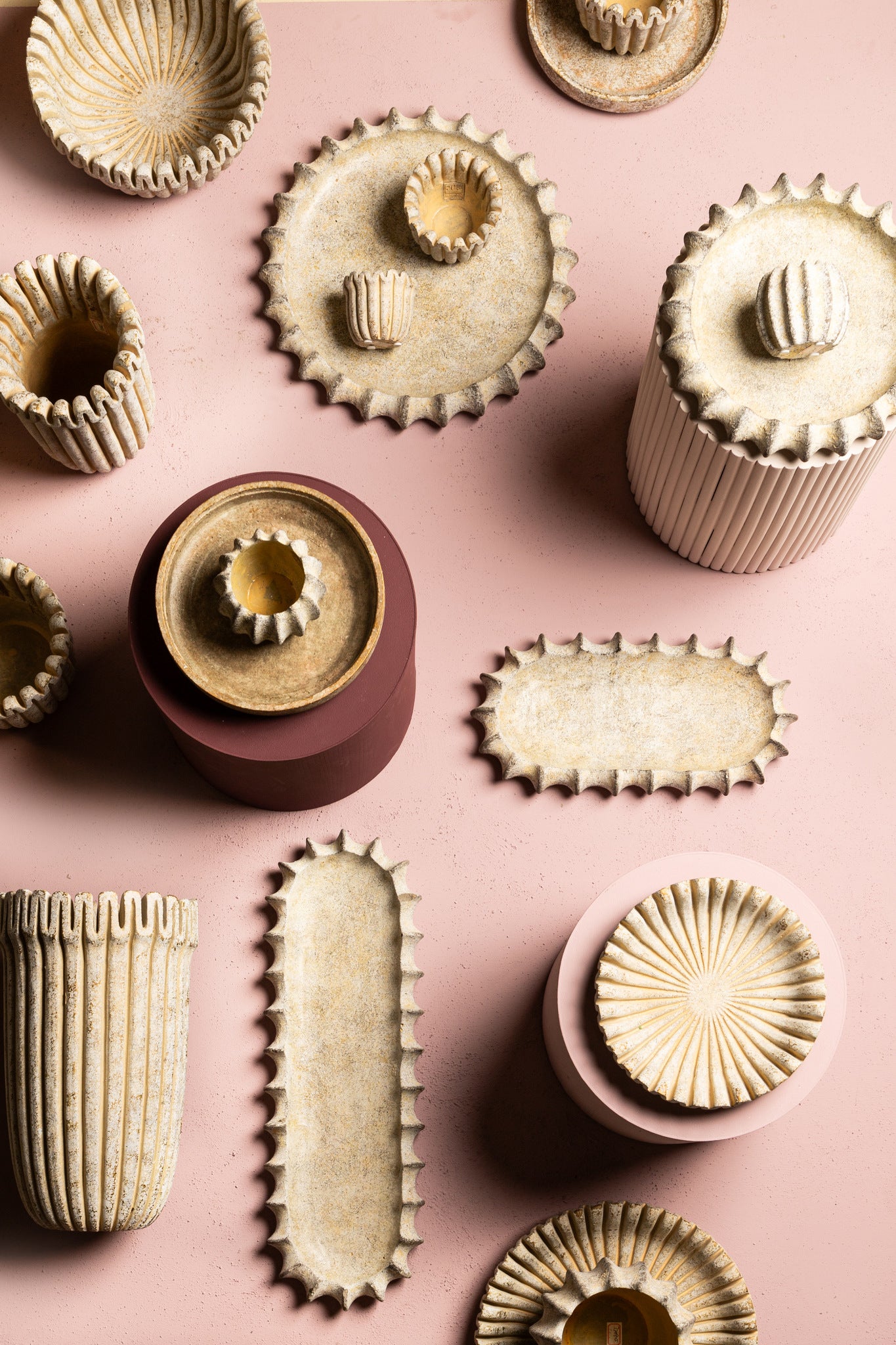 Raffay Cream Cement Round Pot Ribbed Lines High L