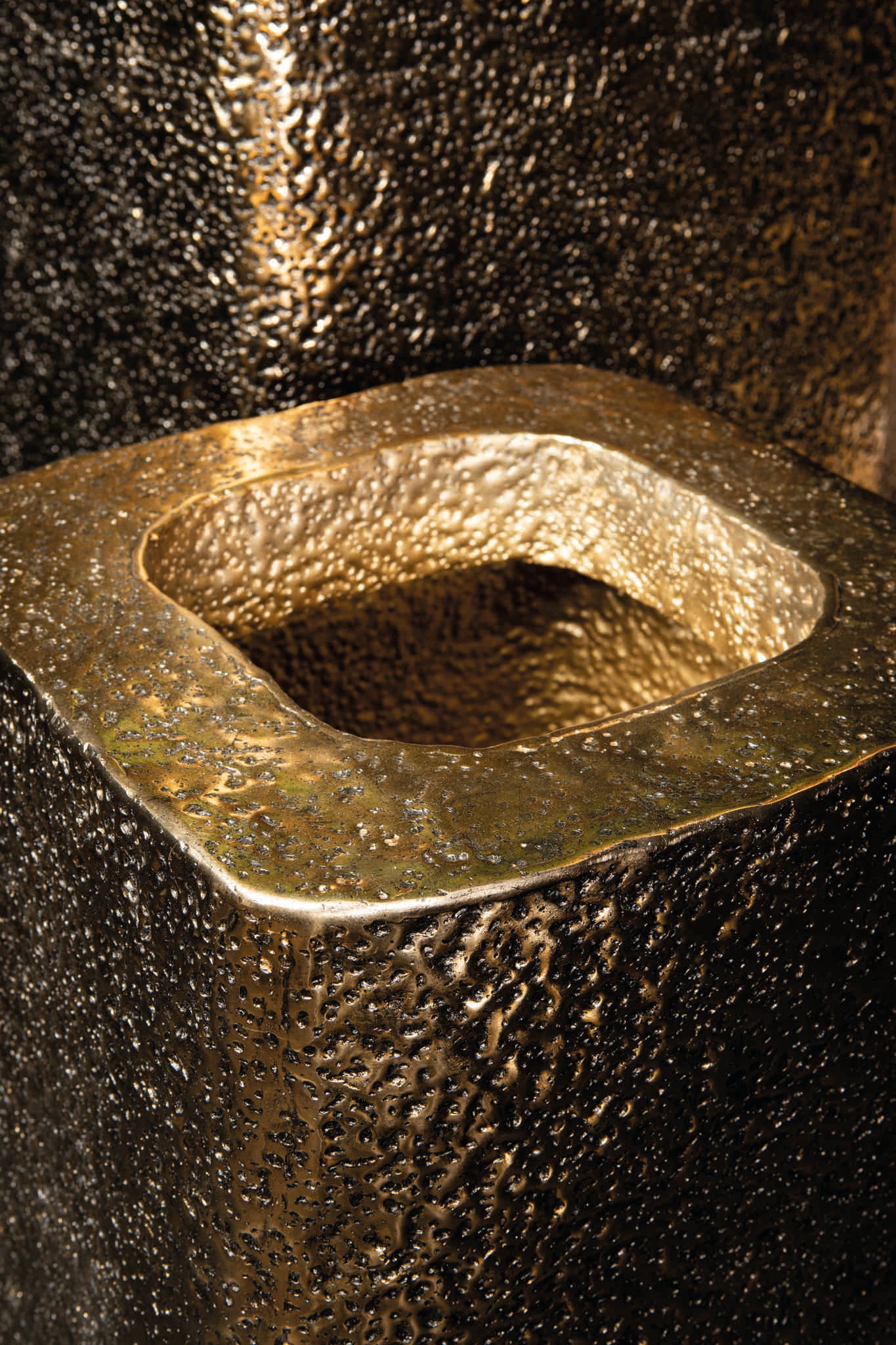 Indira Gold Alu Sheet Pot Thick Border High SV2