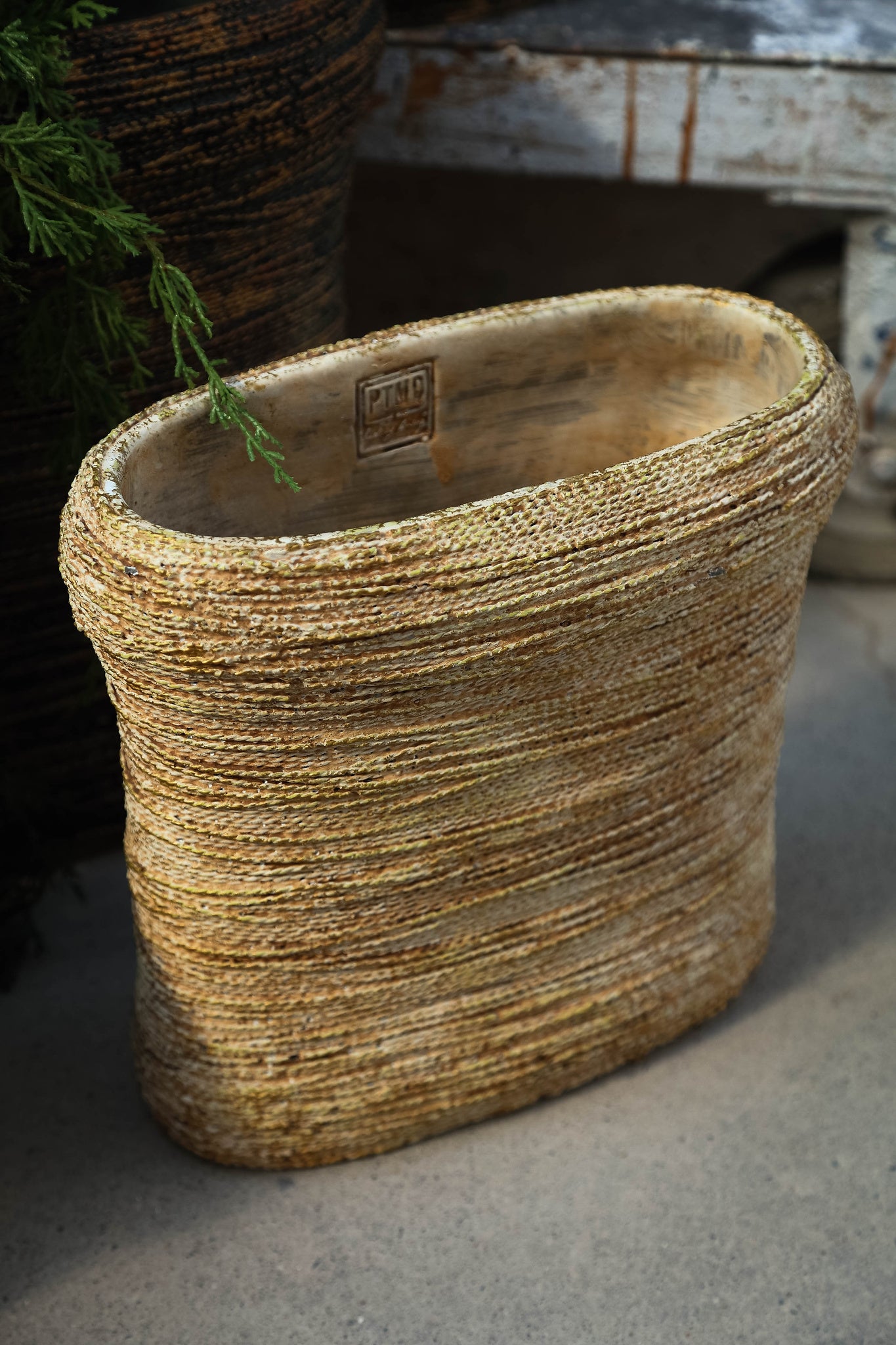 Ricci Brown Cement Pot Ribbed Oval L