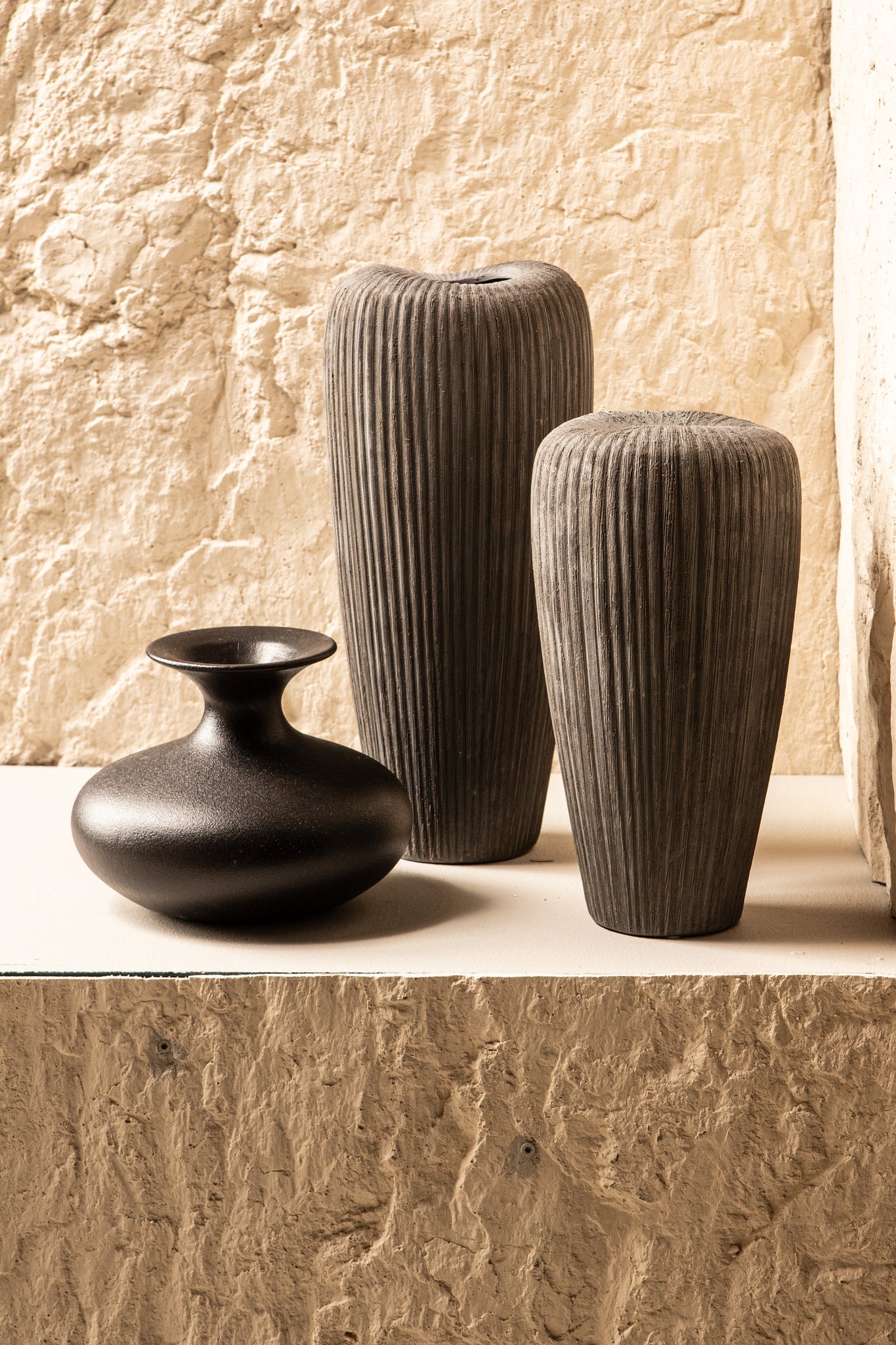 Zinet Grey Round Ceramic Pot With Lines M