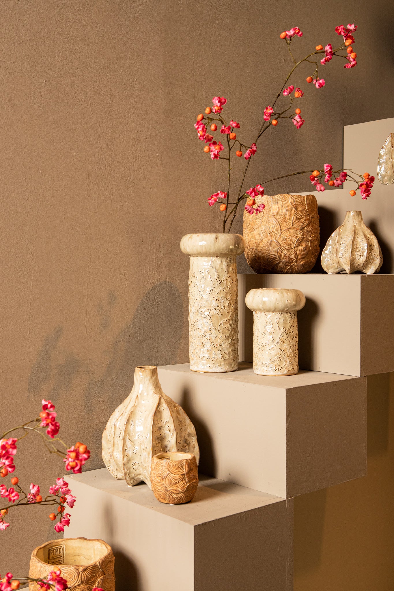 Wang Cream Round Ceramic Pot Glazed Thick Border L