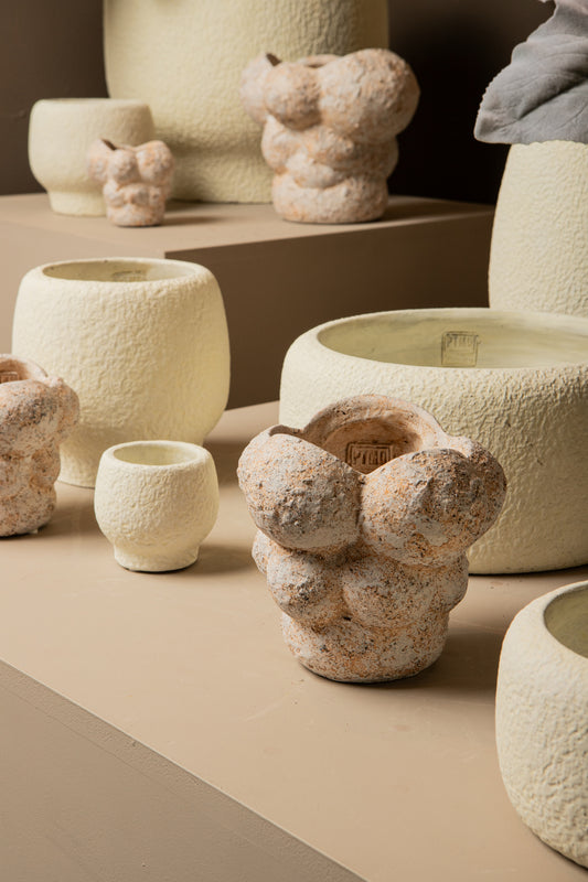 Evelynn White Round Cement Pot On Base XXL