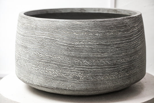 Giulietta Grey Round Magnesium Pot Lines High SV3