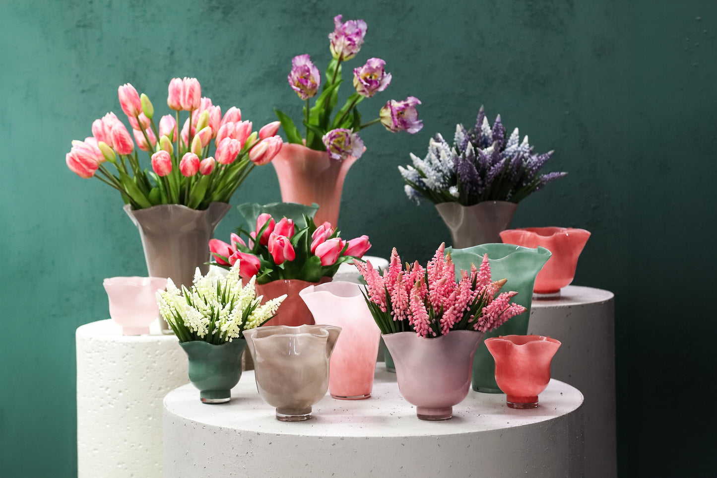 Macarena Green Glass Round Vase Wavy High S