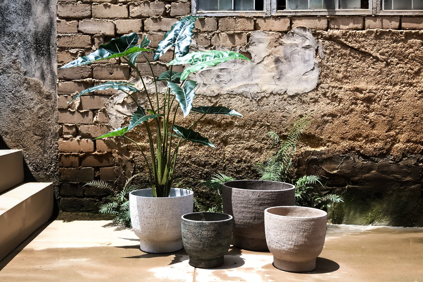 Pride Green GRC Pot Round On Foot Set Of 4