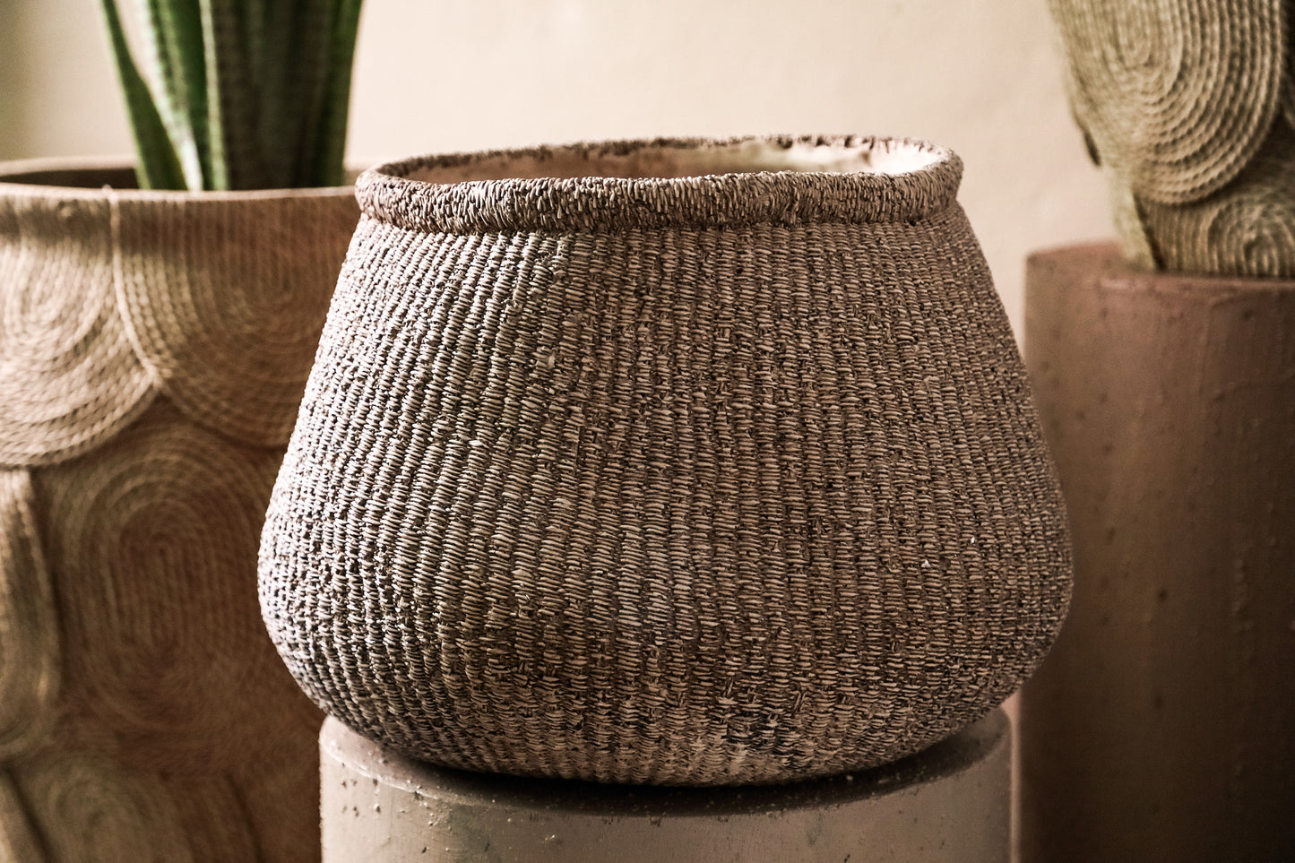 Kassidy Brown Basket Look Cement Pot W Stucture L
