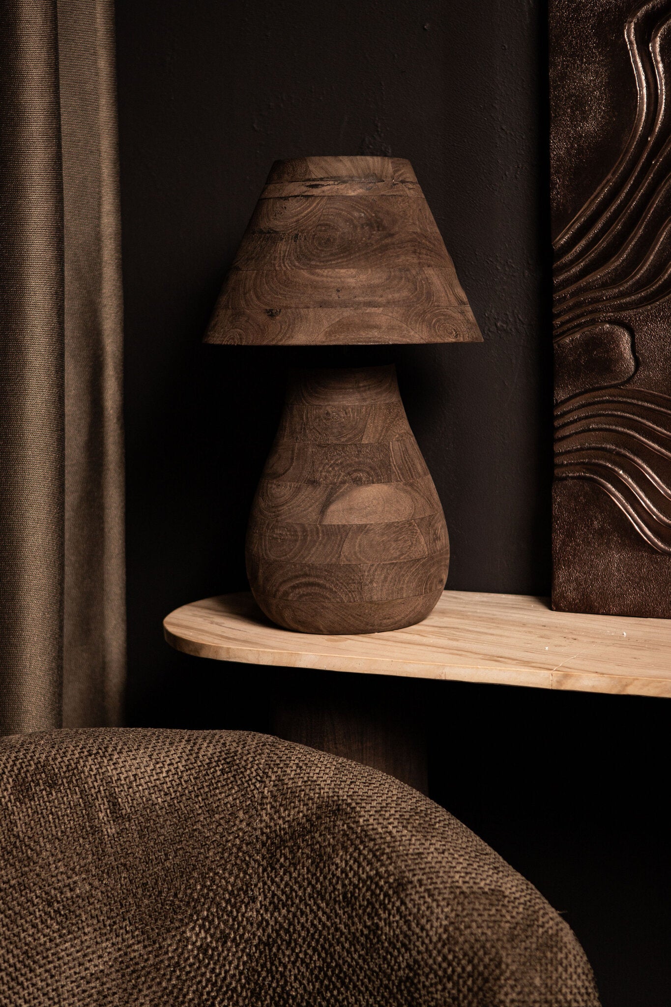 Peake Bruine Mango Wood Ronde Tafellamp Laag 49x30x30 cm