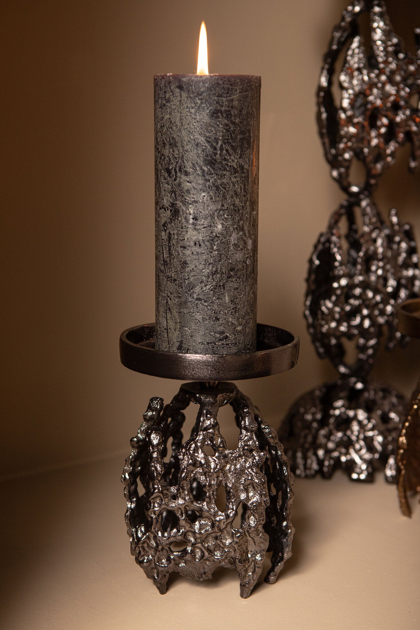 Barrie Kandelaar Set van 2 GunMetal Aluminium Rough Rond S 17x11x11 cm