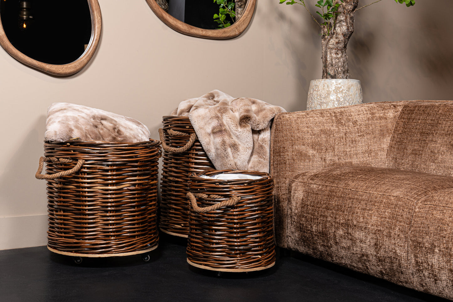 Darrett Bruin Wilgenmand Rond Met Wielen 60x60x60 cm