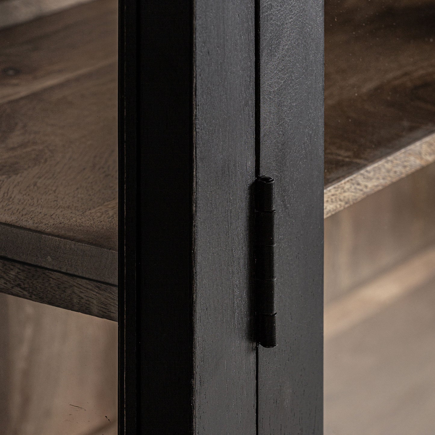 Bavay Glazen Vitrinekast 135x40x210 cm