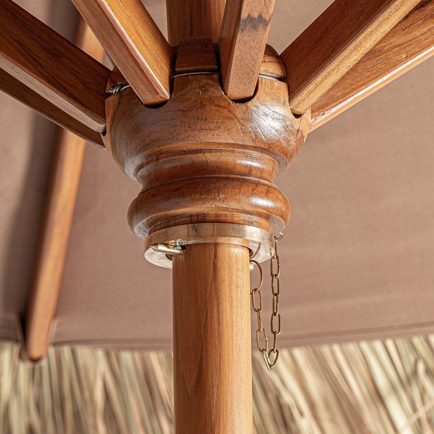 Liwale Parasol 370x370x260 cm