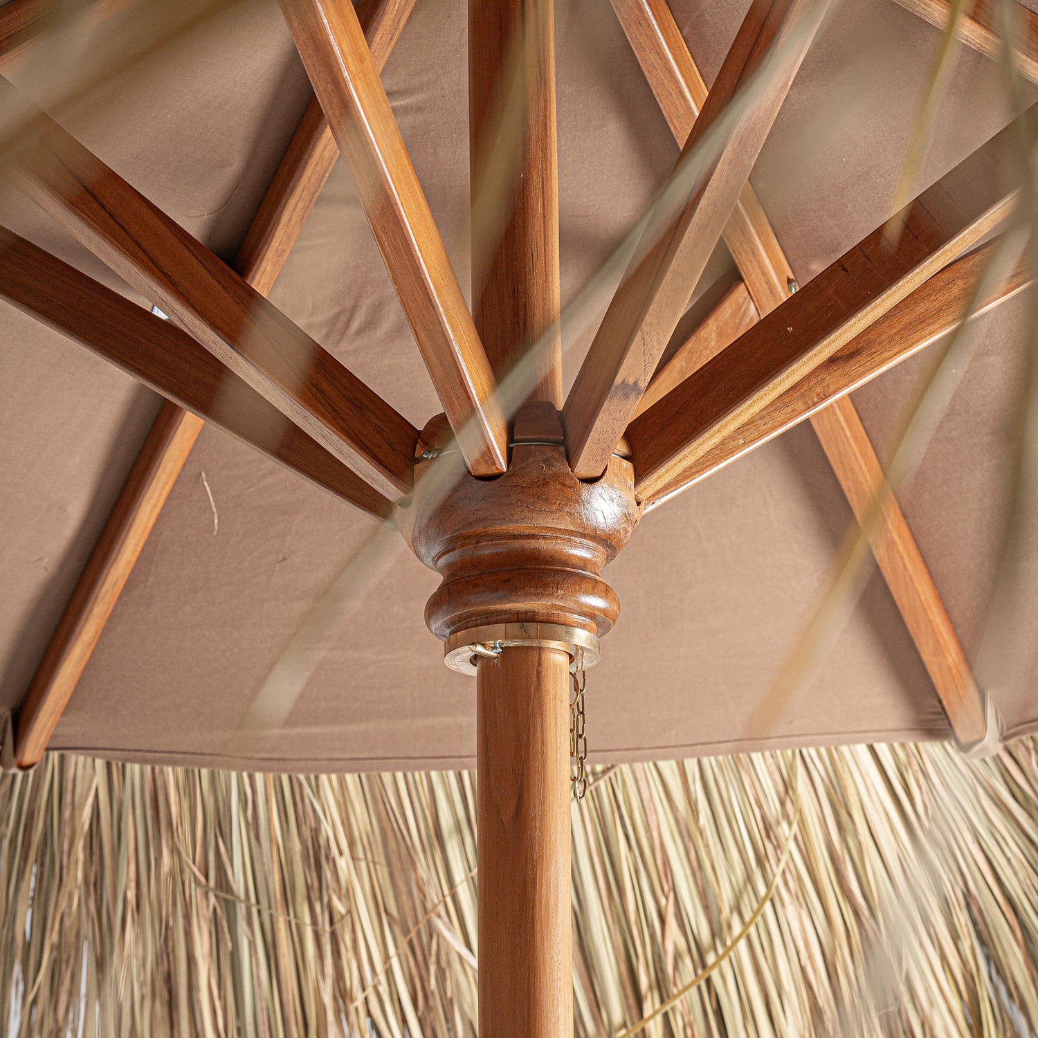 Liwale Parasol 370x370x260 cm