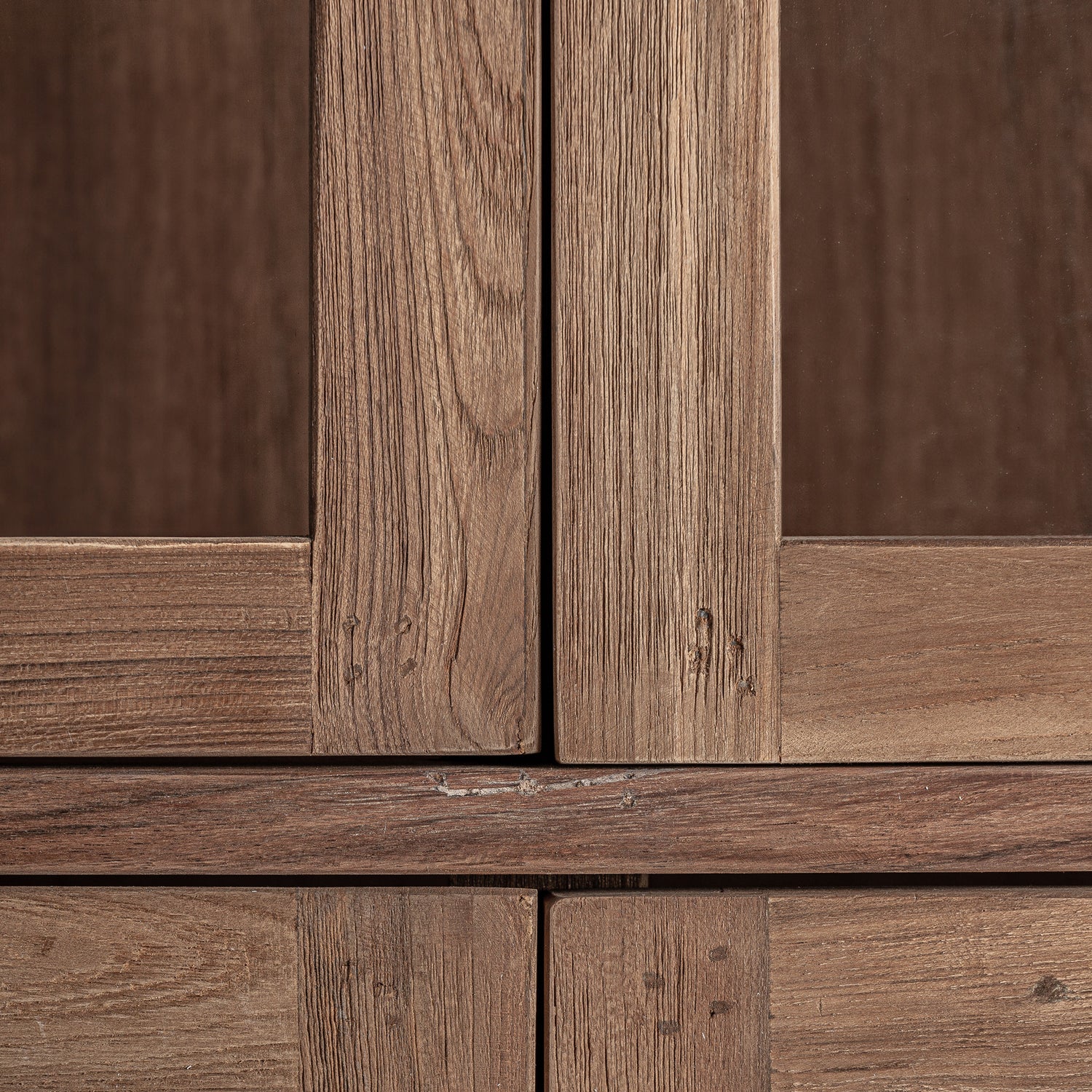Helmond Glazen Vitrinekast 122x46x226 cm