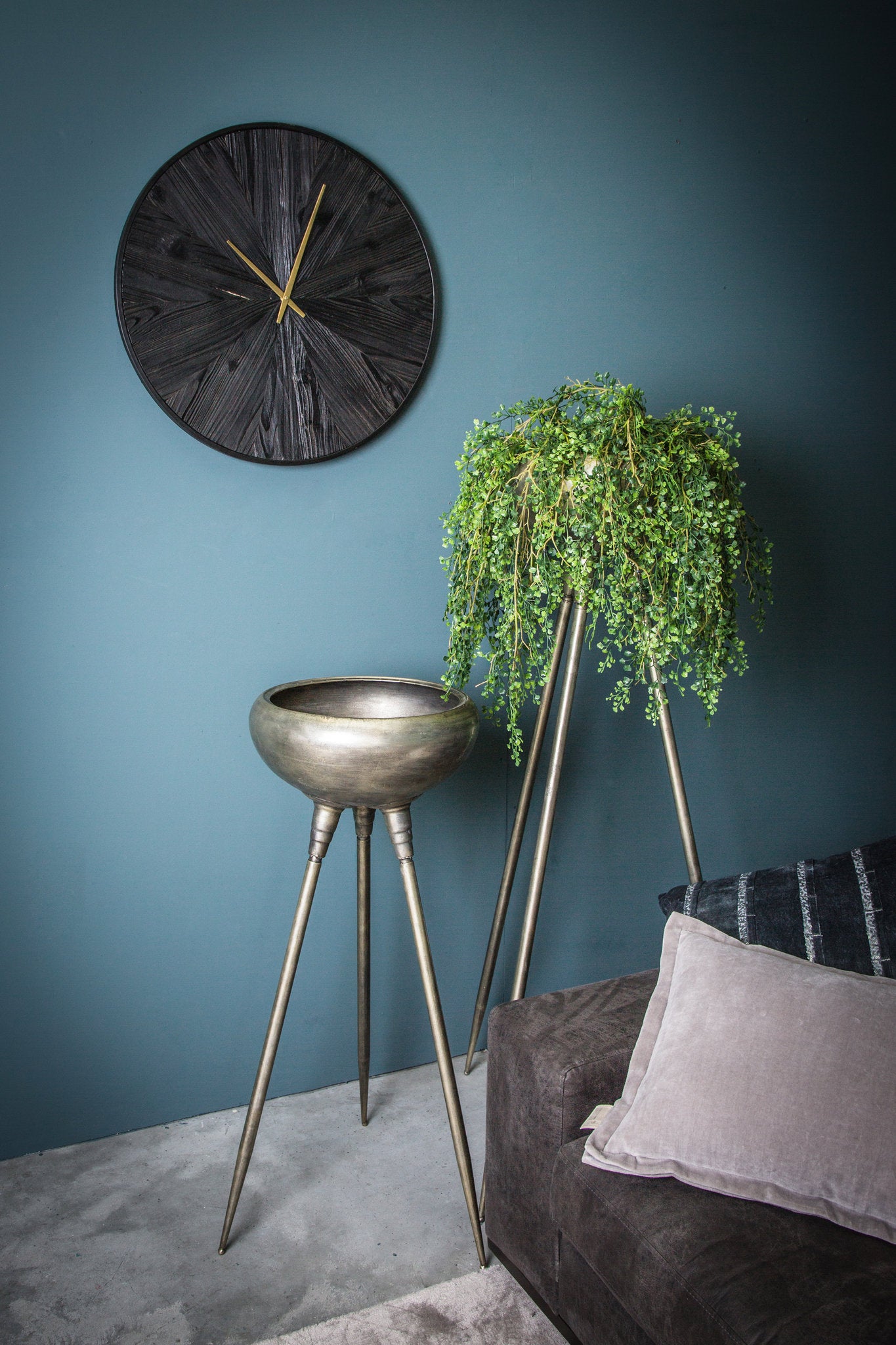 Genesis Brass Metal Planter 3 Feet Round High S