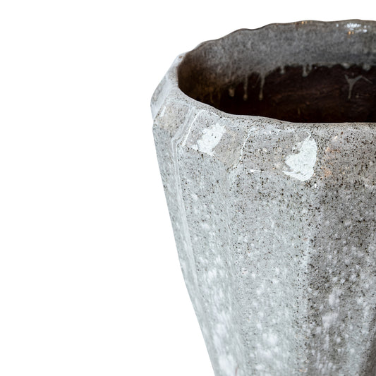 Olver White Ceramic Pot Ribbed Structure Round S