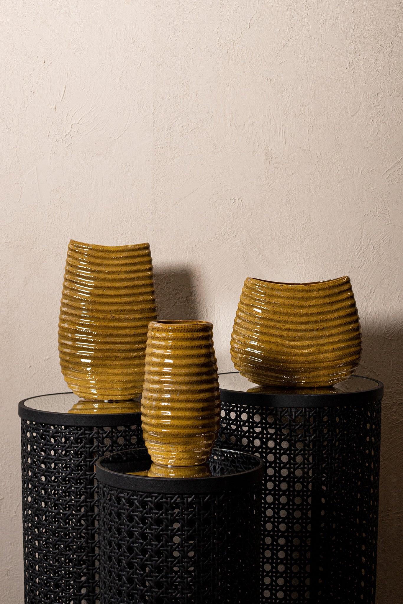 Riddy Yellow Glazed Ceramic Pot Rib High Round L