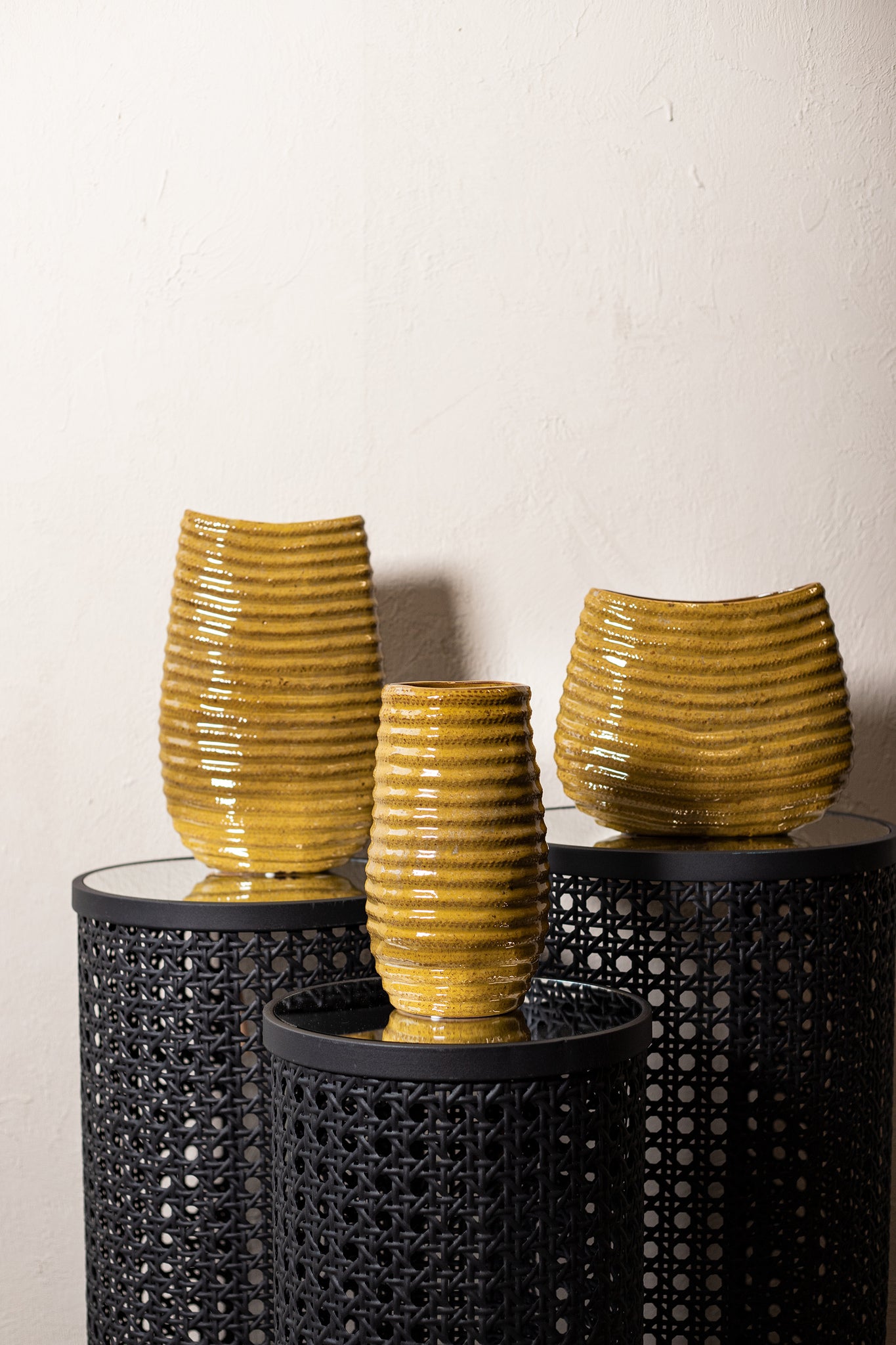 Riddy Yellow Glazed Ceramic Pot Rib High Round L