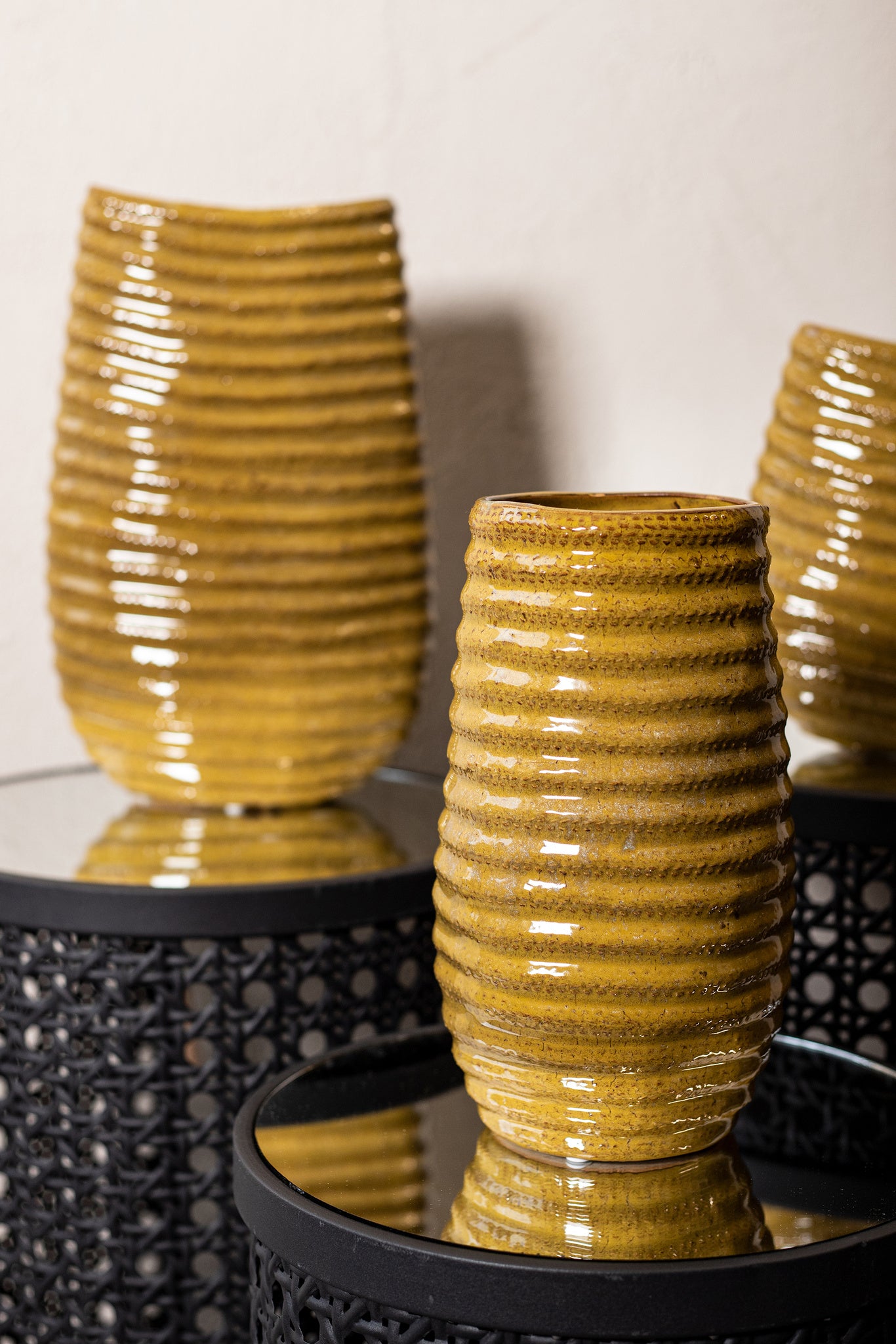 Riddy Yellow Glazed Ceramic Pot Rib High Round L