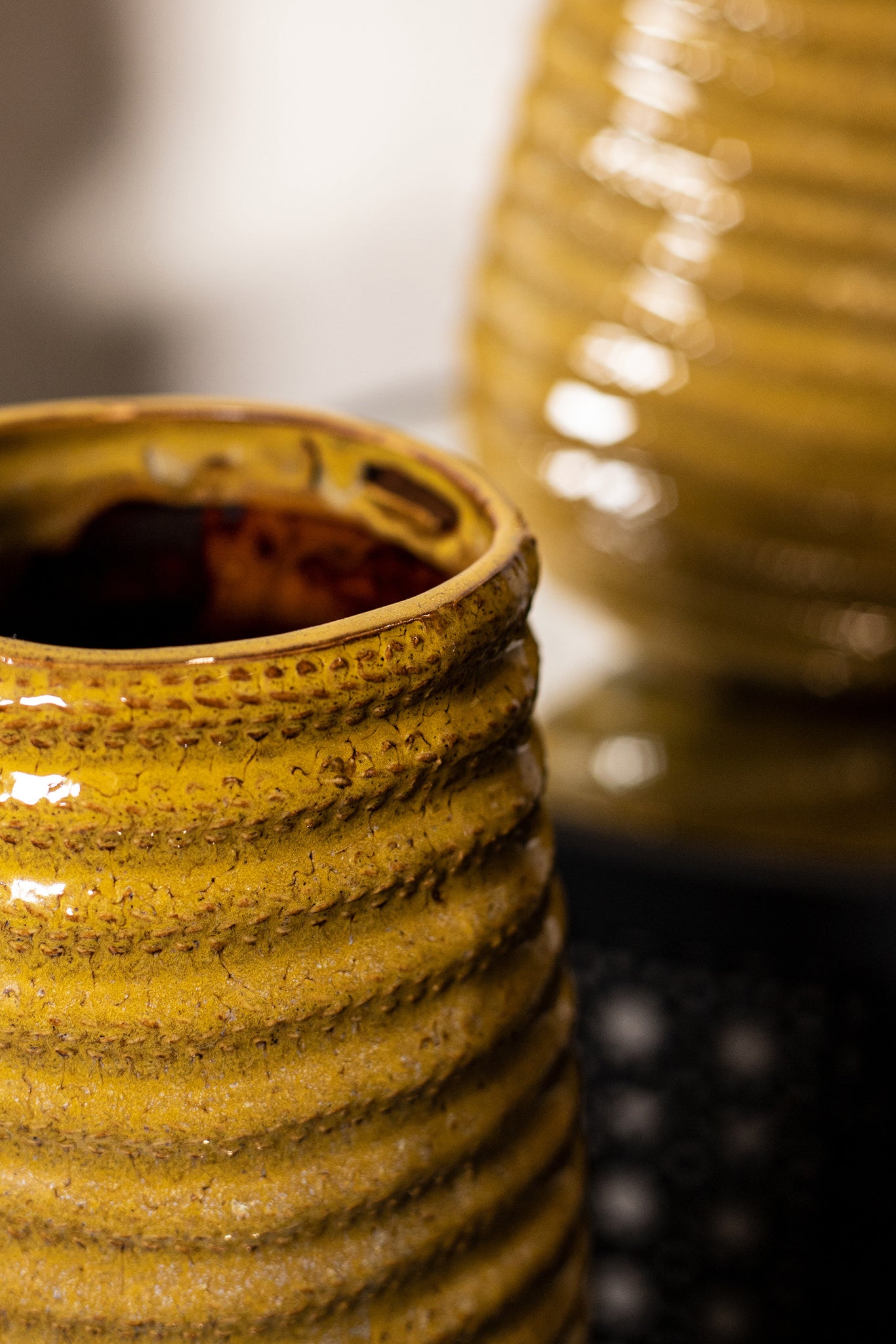 Riddy Yellow Glazed Ceramic Pot Rib High Round L