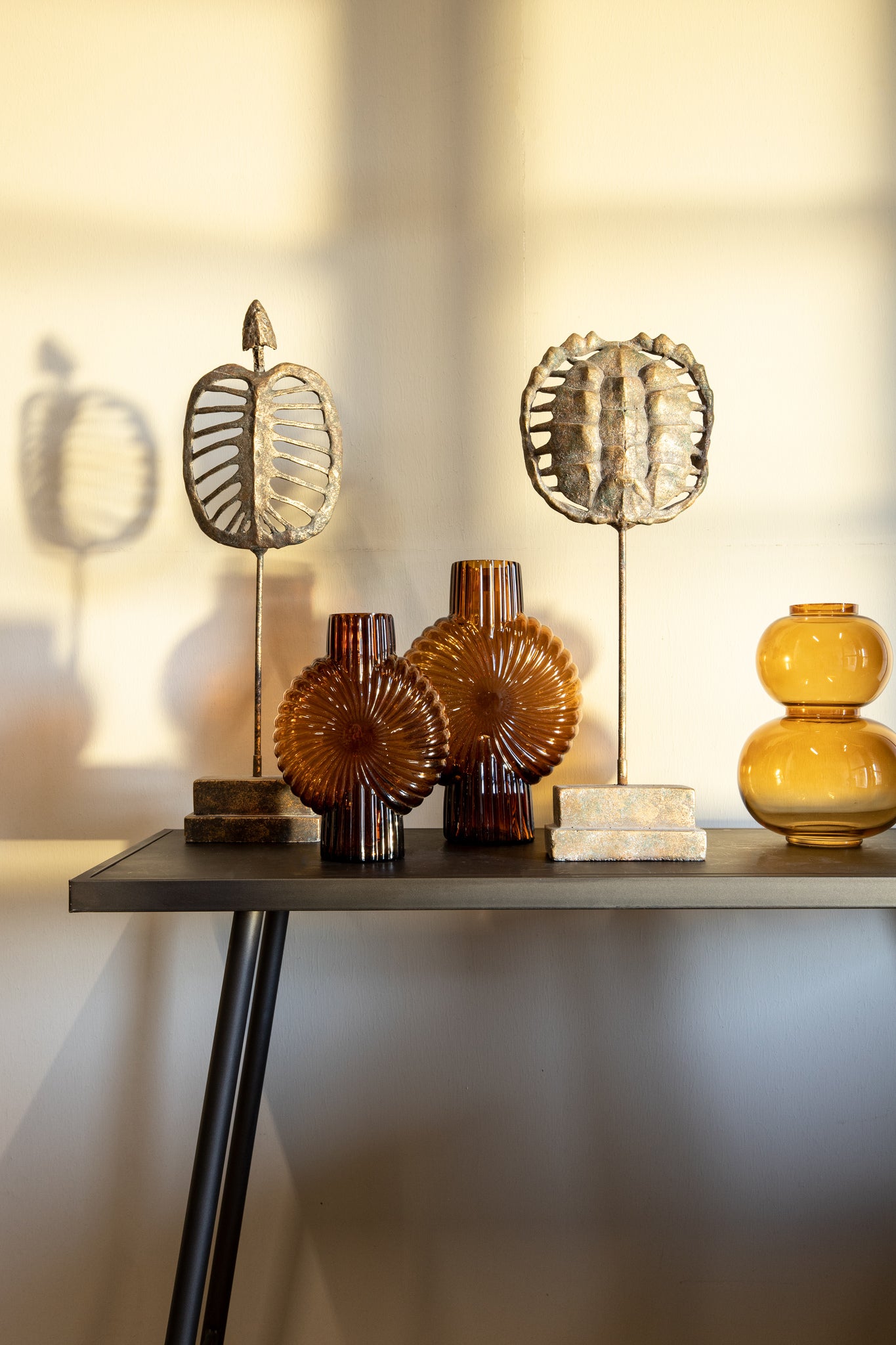 Zugar Brown Solid Glass Vase Ribbed Round S