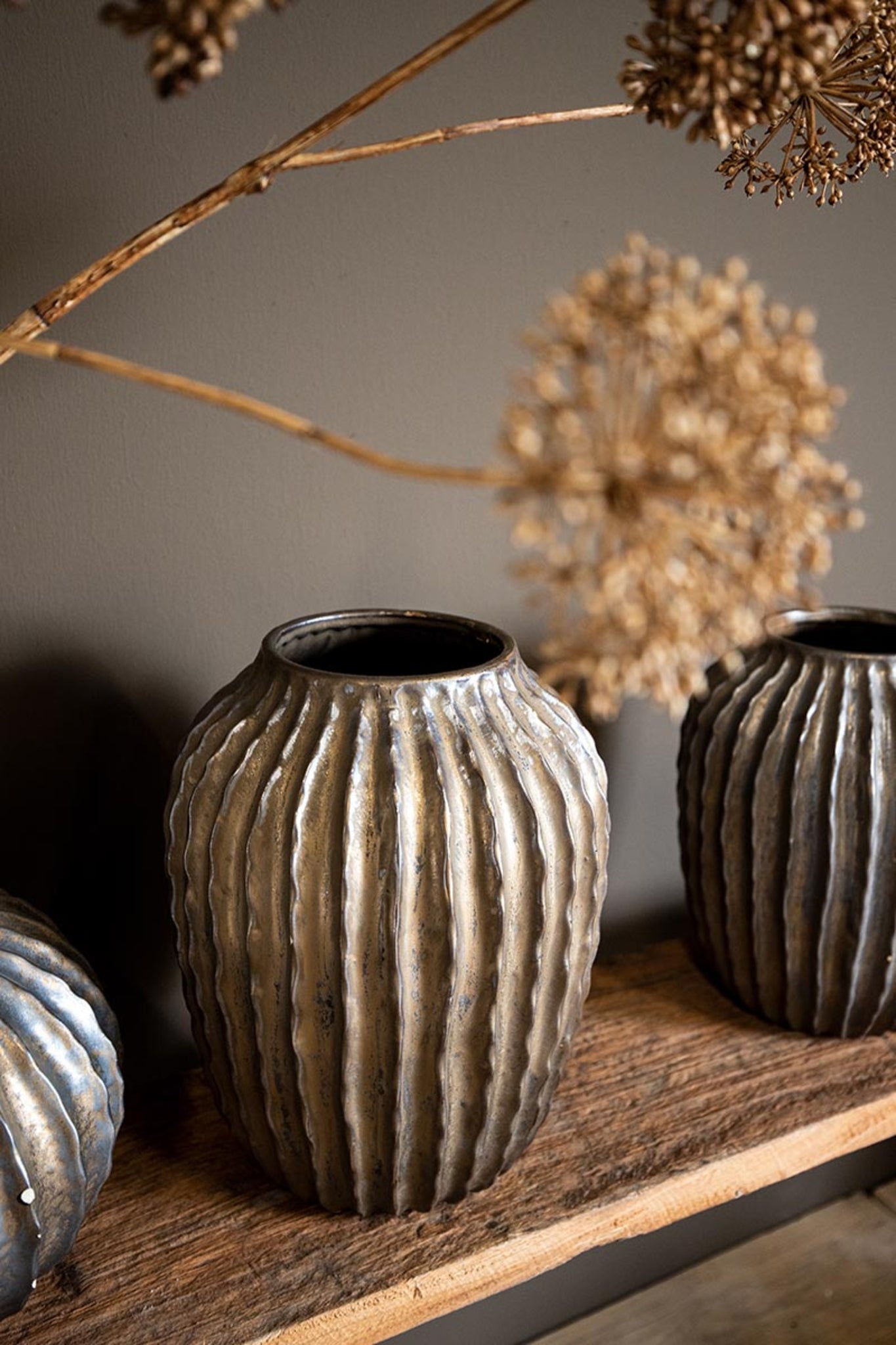 Bodi Bronze Ceramic Pot Round Bulb Ribbed M