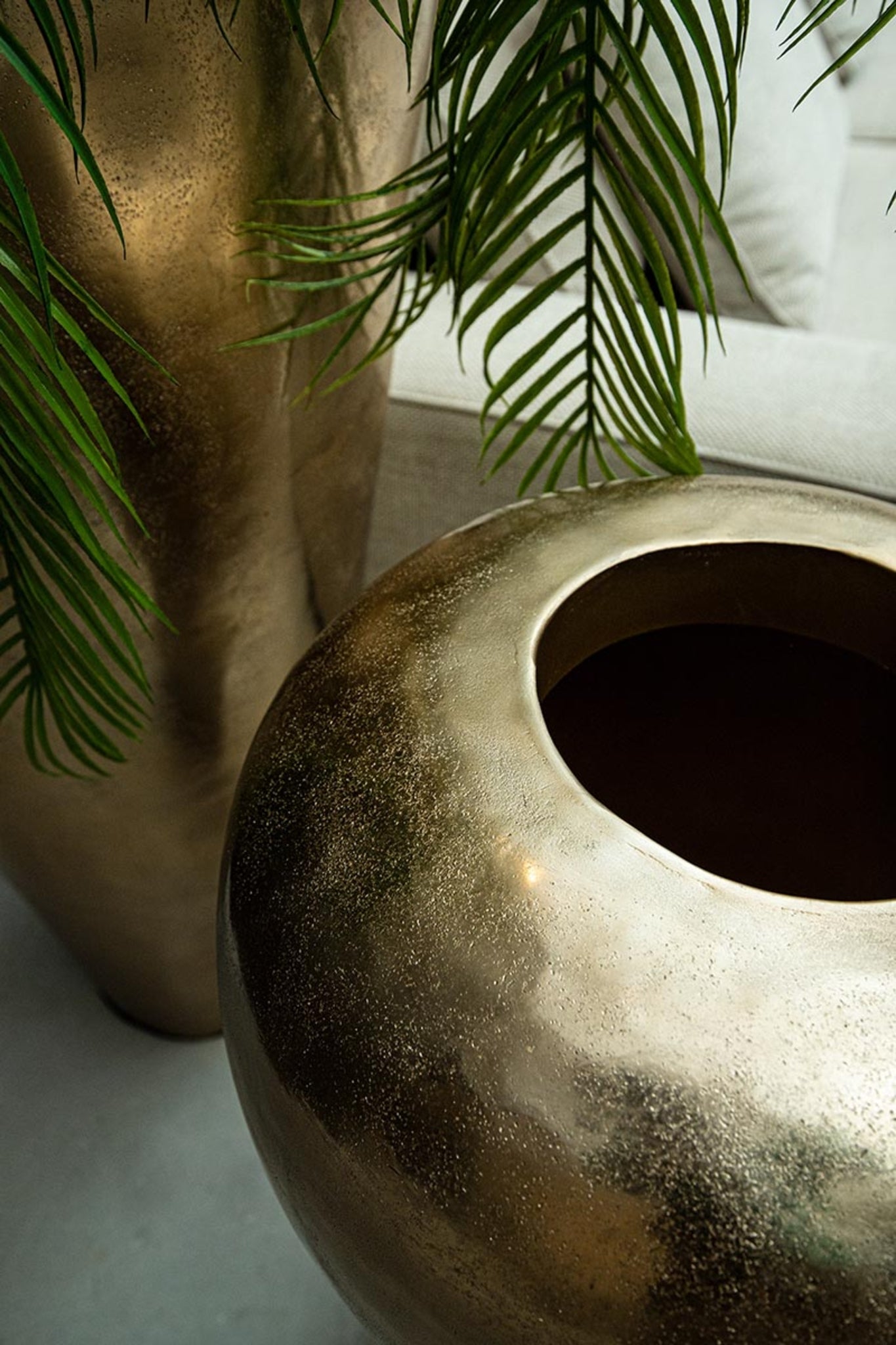 Mumbay Champagne Aluminum Pot Round S