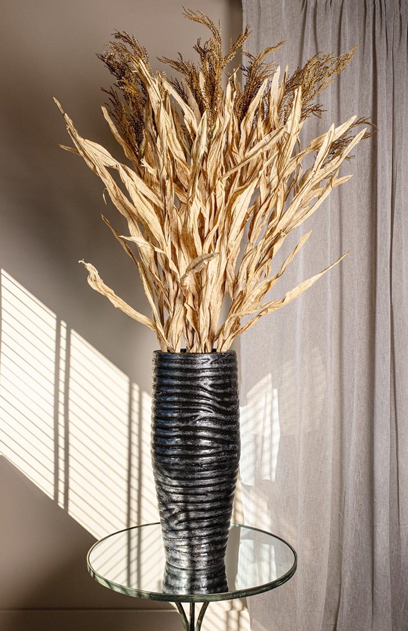 Wayan Copper Brushed Aluminum Pot With Base SV3