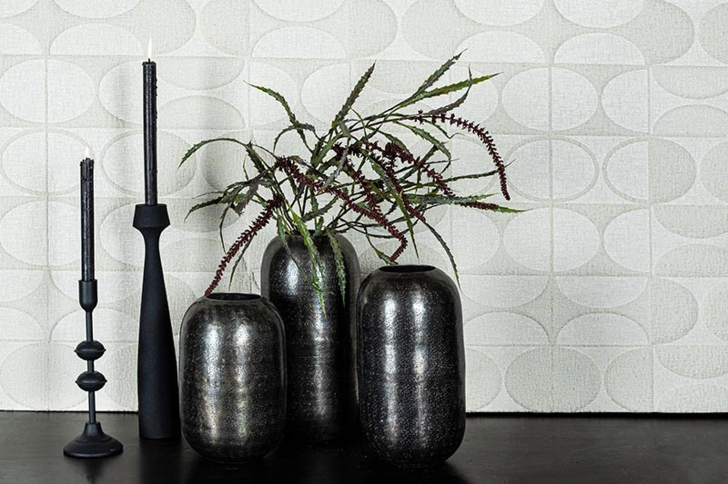 Yourne Black Rustic Aluminum Pot Bulb Round S