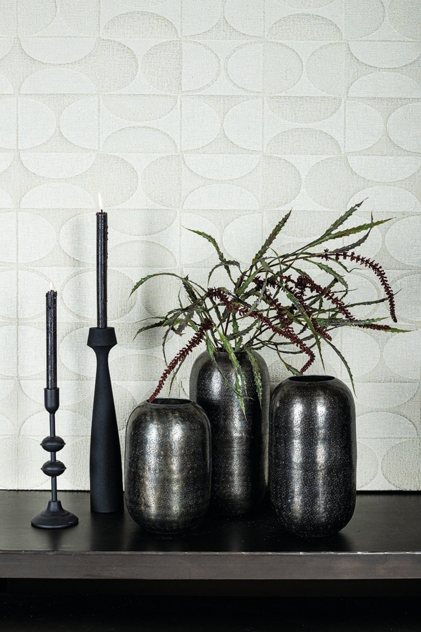 Yourne Black Rustic Aluminum Pot Bulb Round S