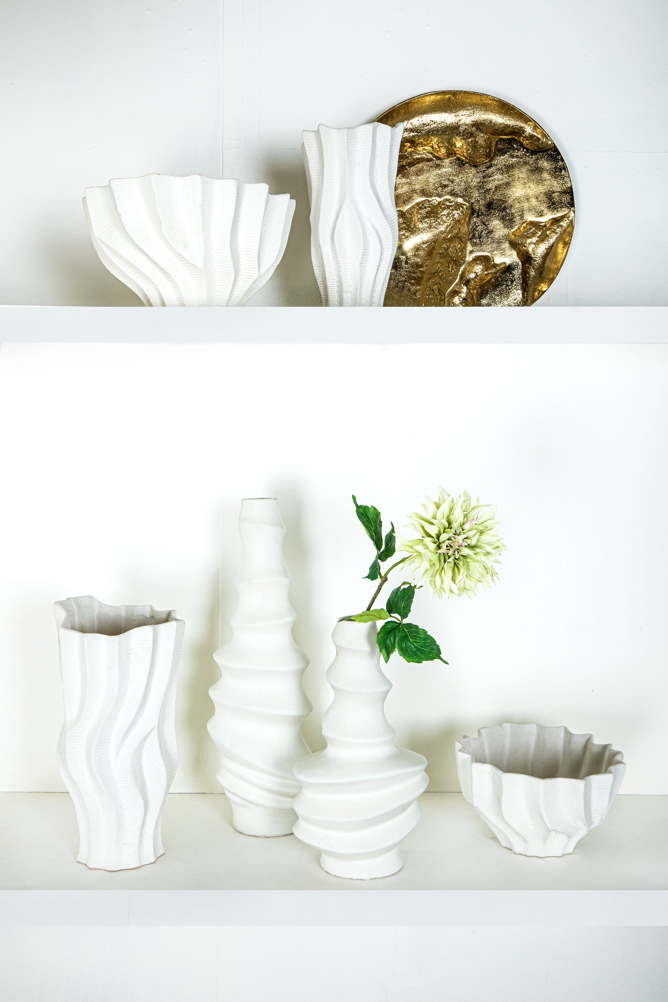 Merc White Ceramic Pot Wavy Ribbed Low L