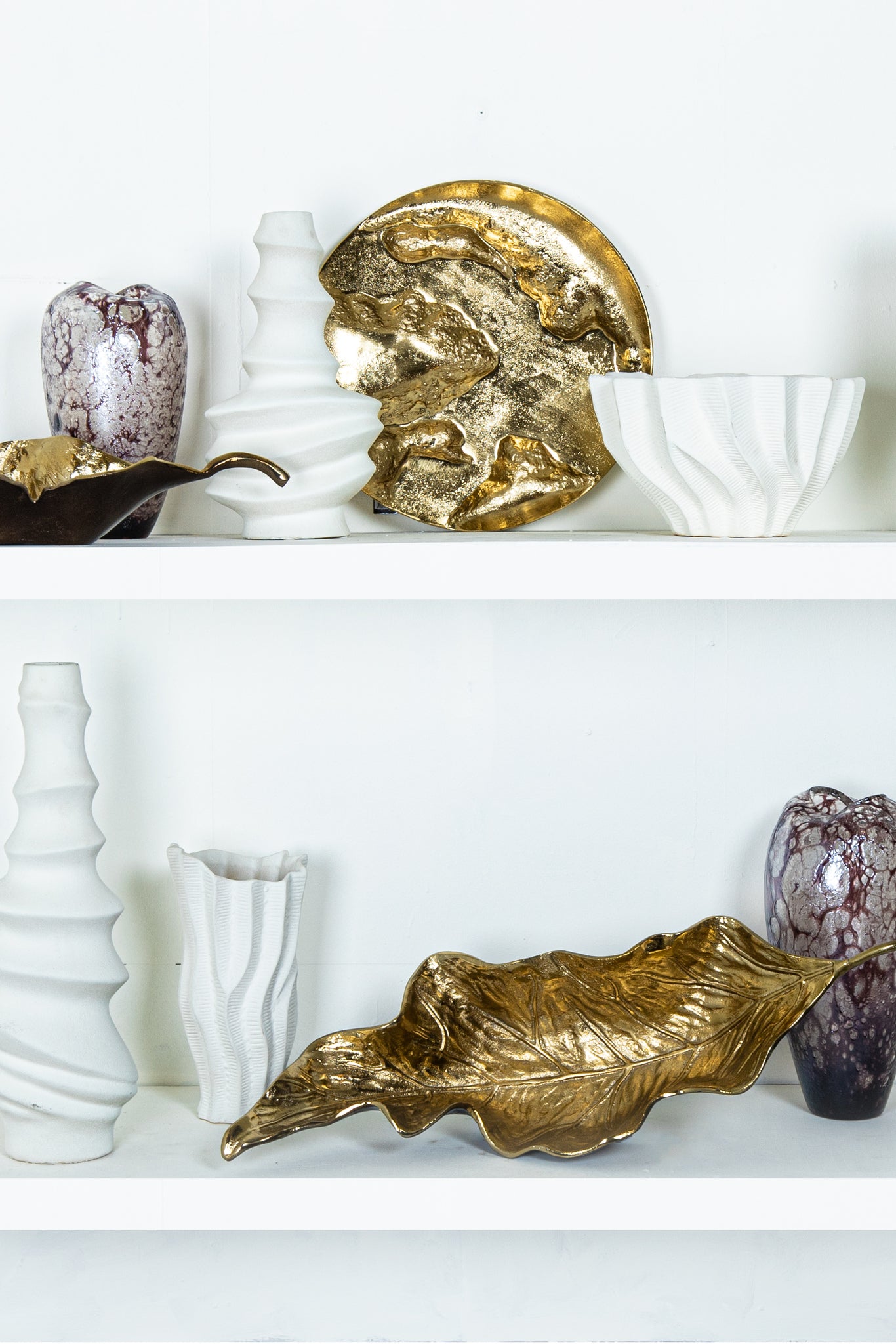 Merc White Ceramic Pot Wavy Ribbed Low S