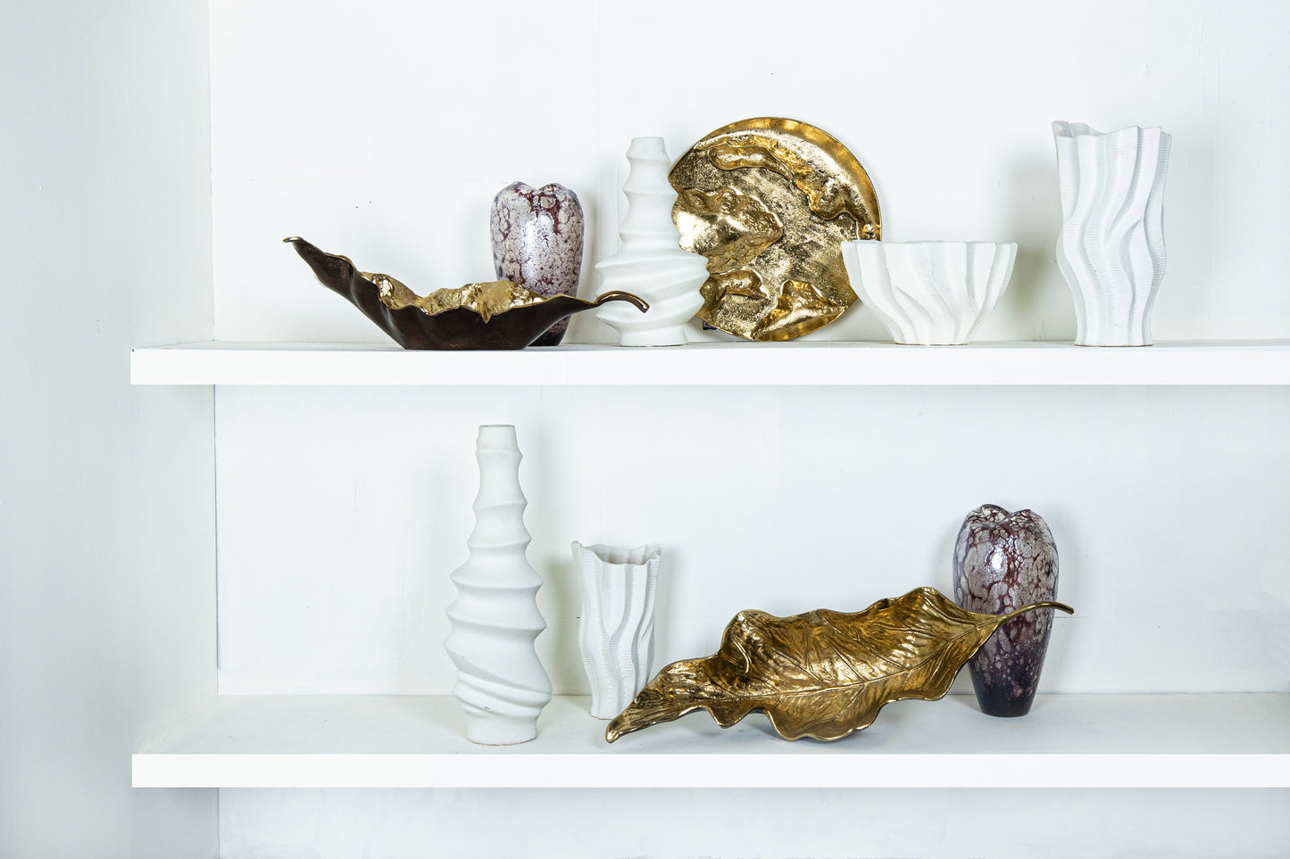 Merc White Ceramic Pot Wavy Ribbed Low S