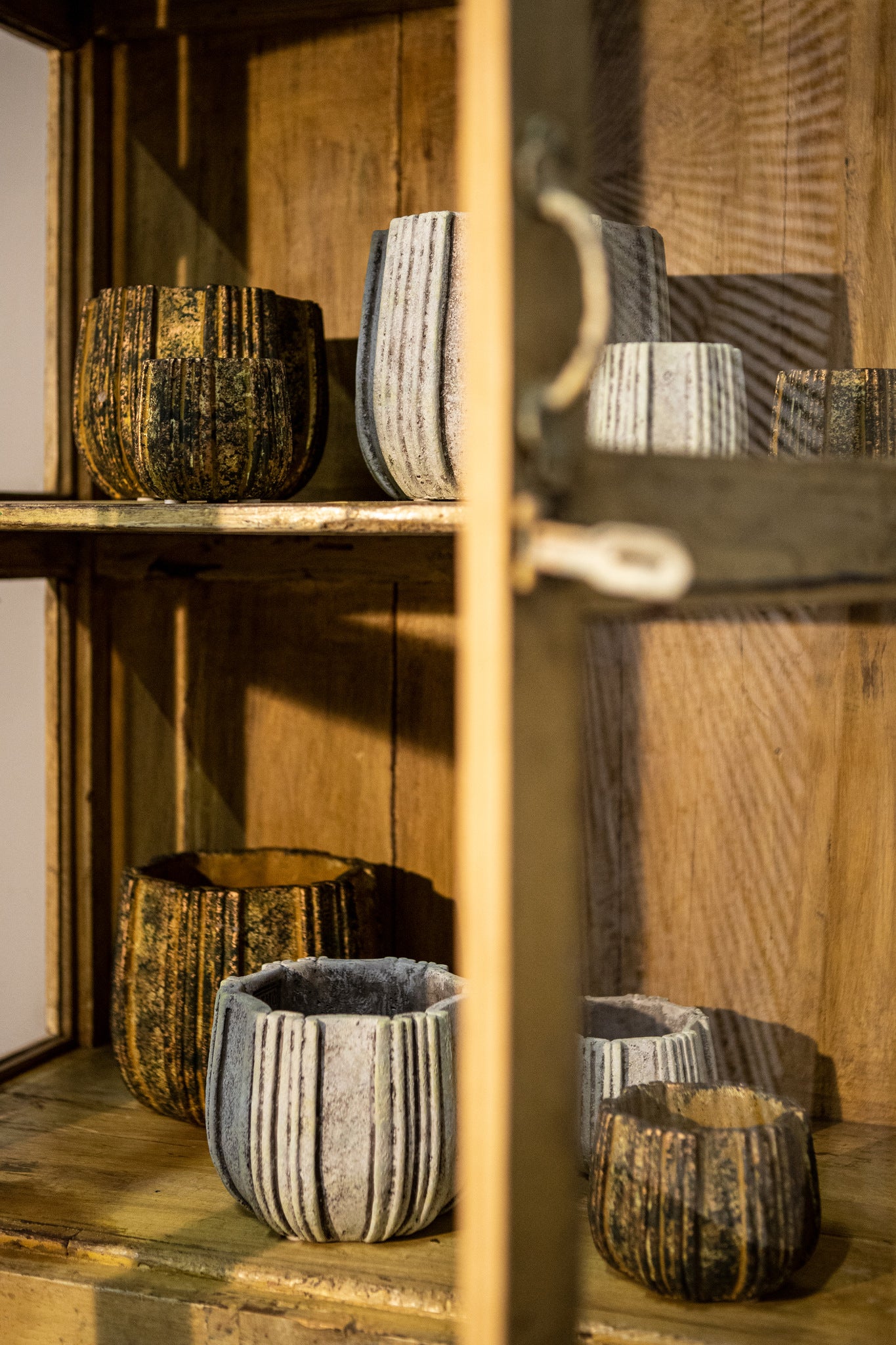 Valerio Yellow Cement Pot With Stripes Round S