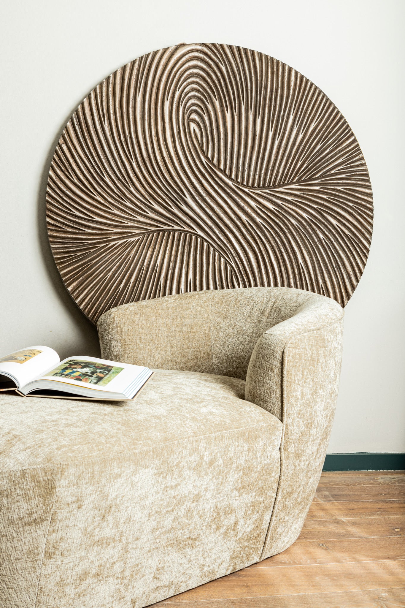 Wiktor Brown MDF Round Wallpanel Swirl Carved M