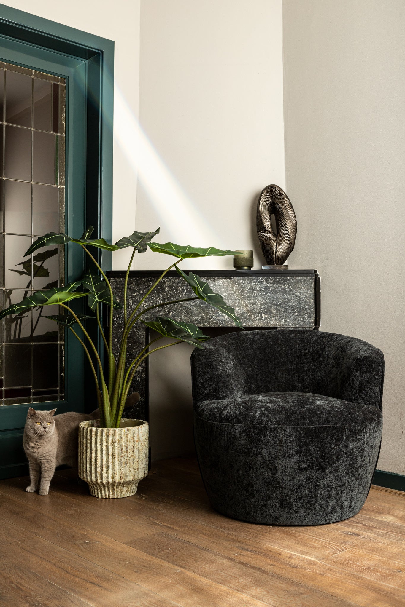 Gabriel Cream Cement Pot Round Lines  XXL