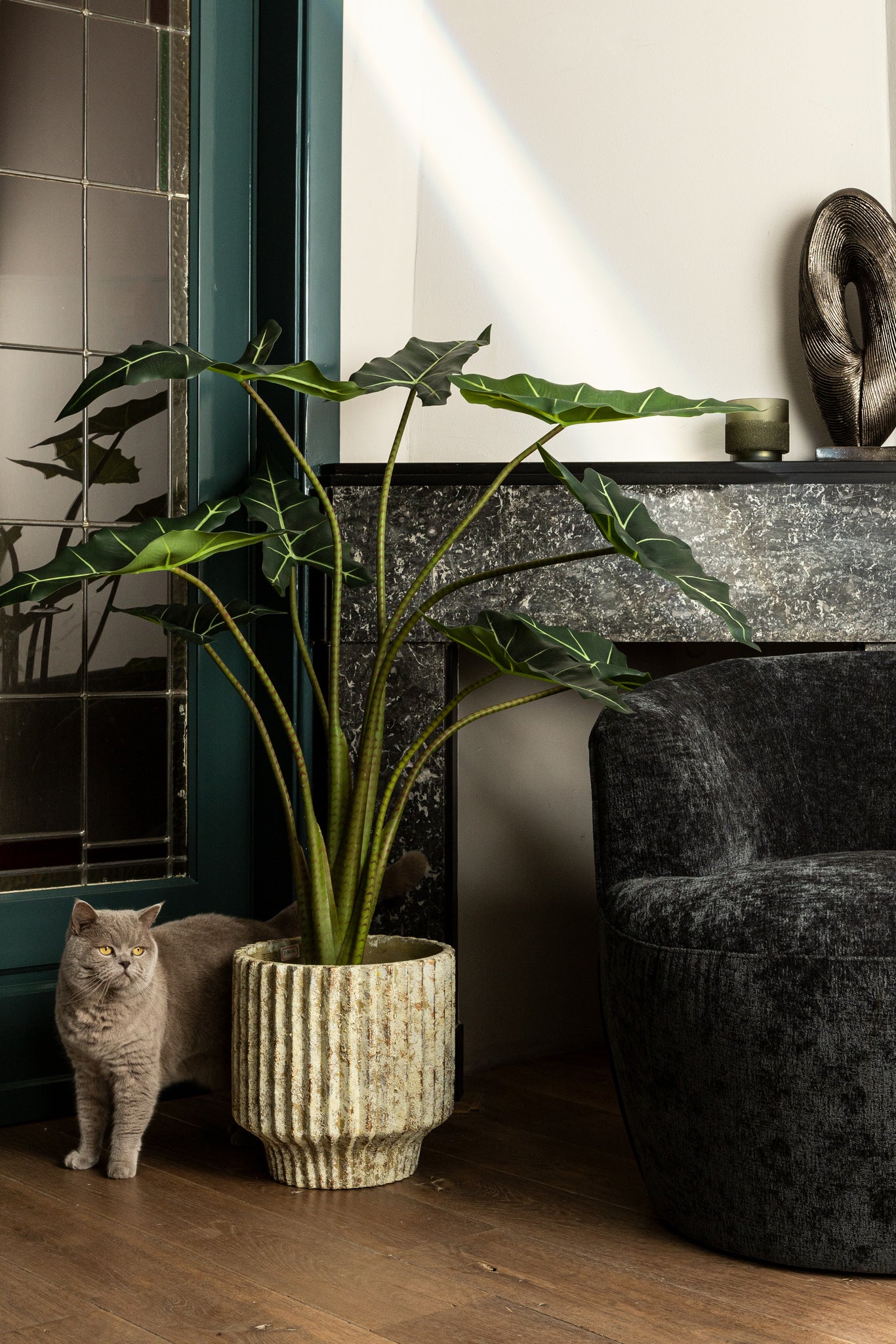 Gabriel Cream Cement Pot Round Lines  XXL