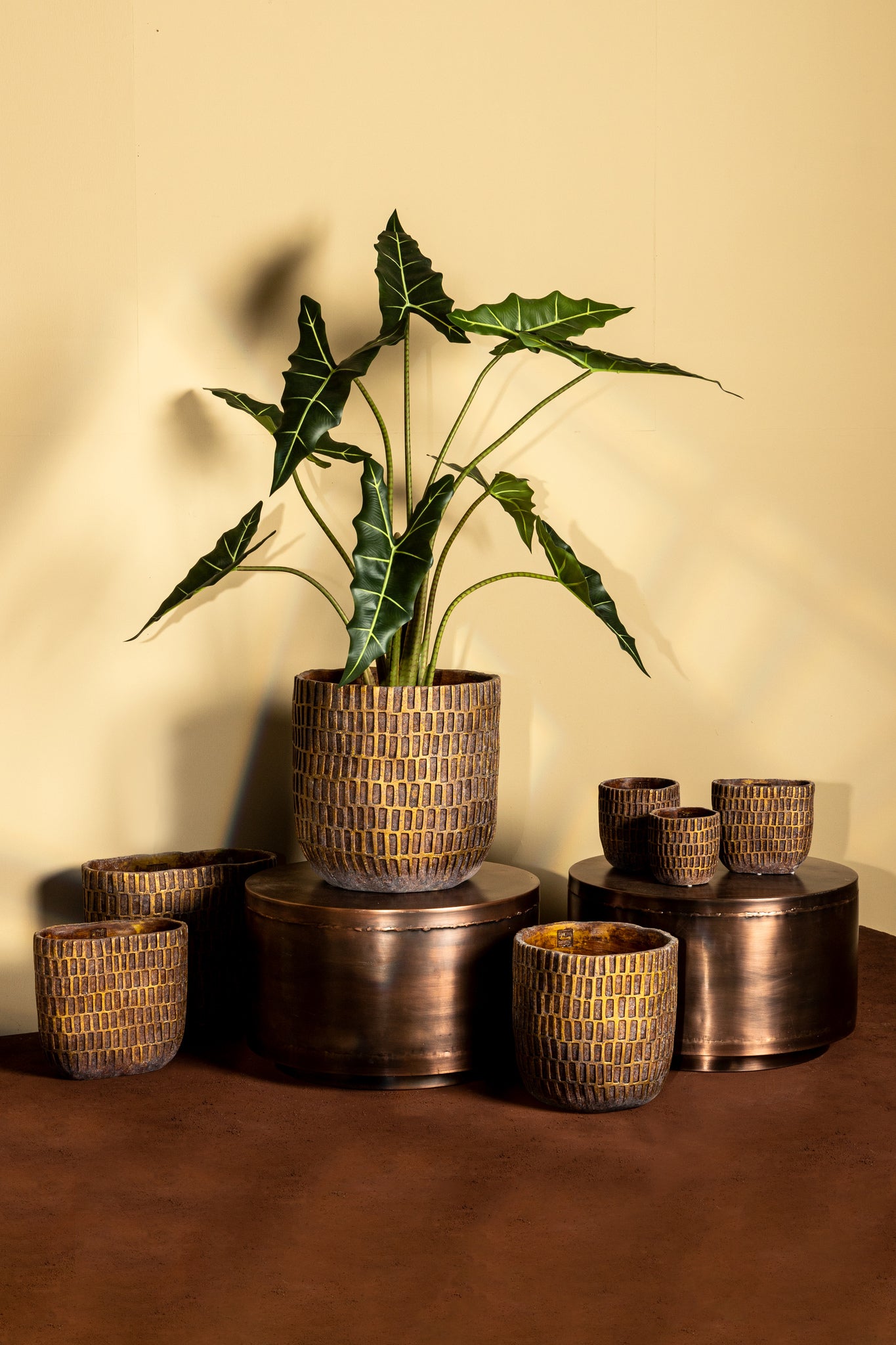 Vivienne Brown Cement Round Pot Rectangles XXL