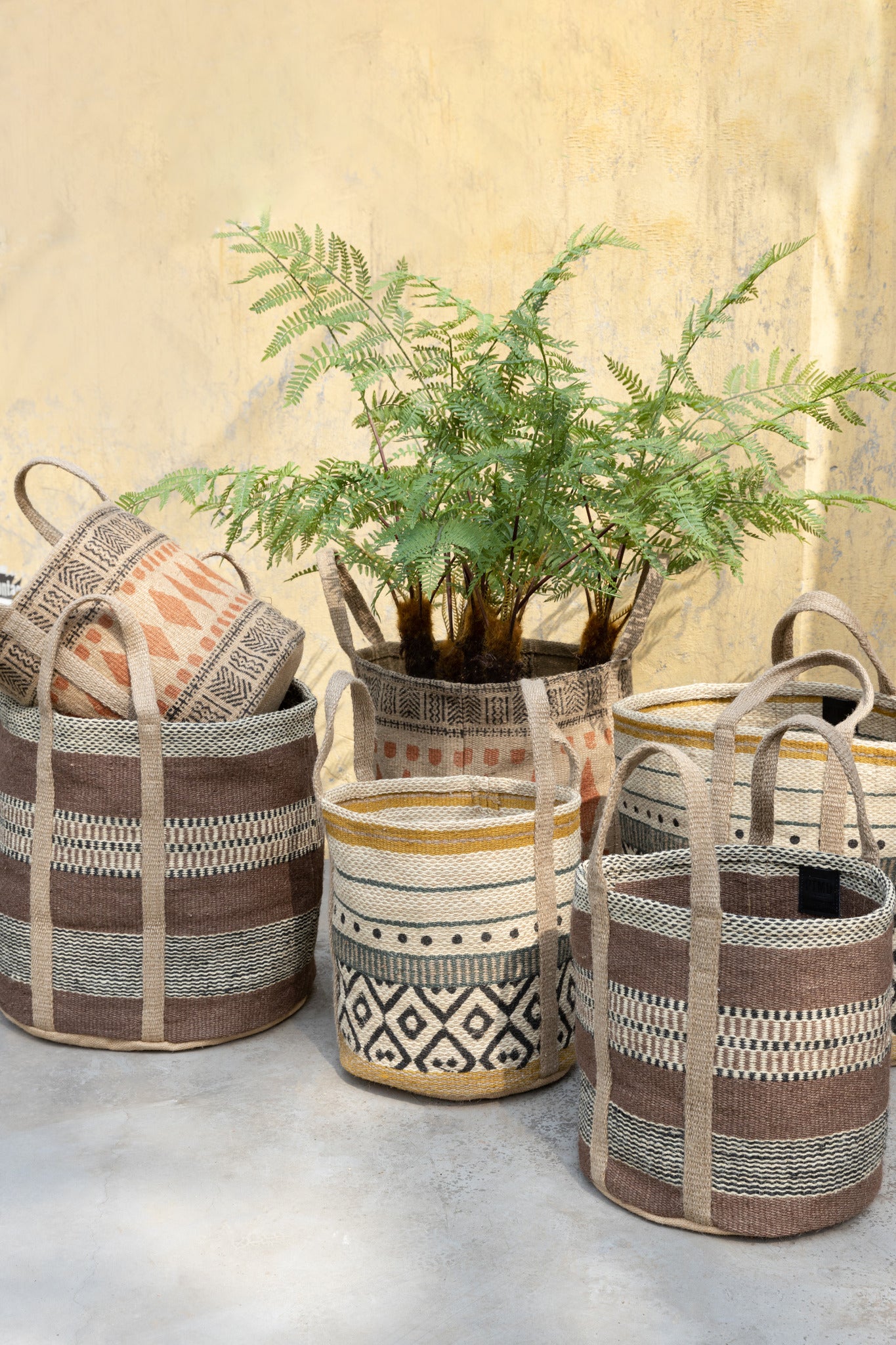 Toccara Brown Jute Round Basket Lines Pattern L