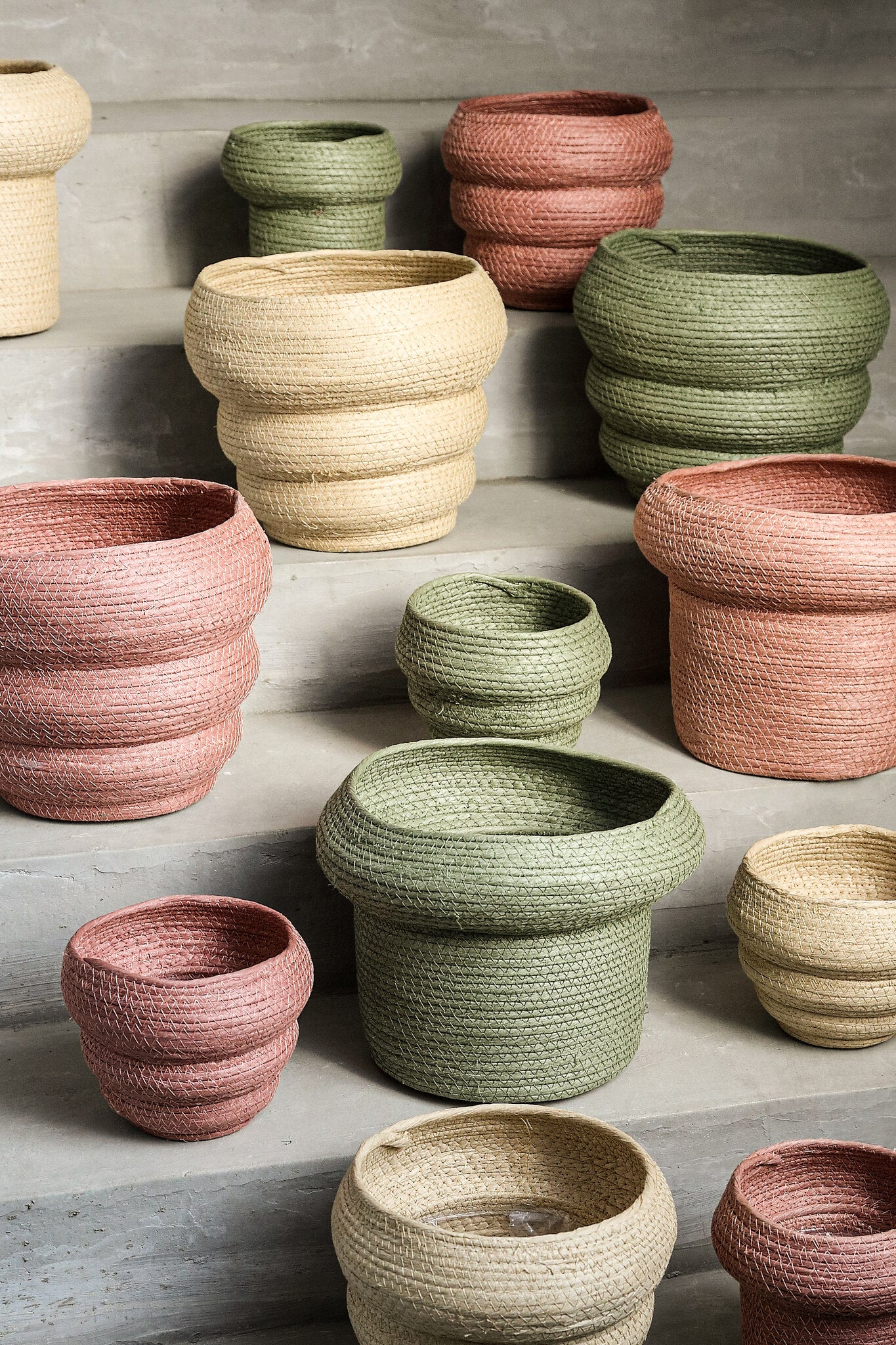 Summera Pink Round Paper Rope Pot W Border SV3