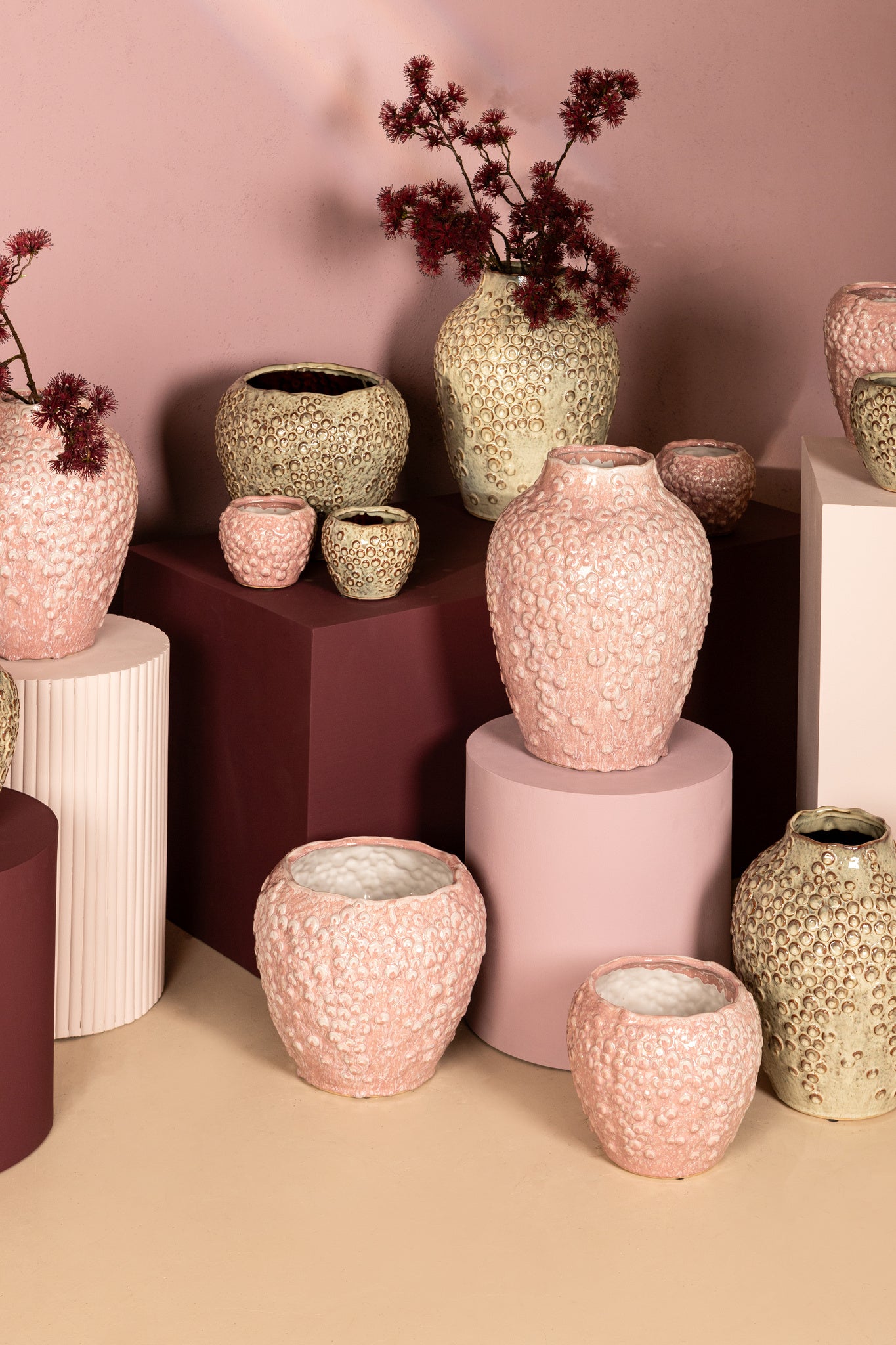 Avis PInk Ceramic Pot Round Shaped Scales High L