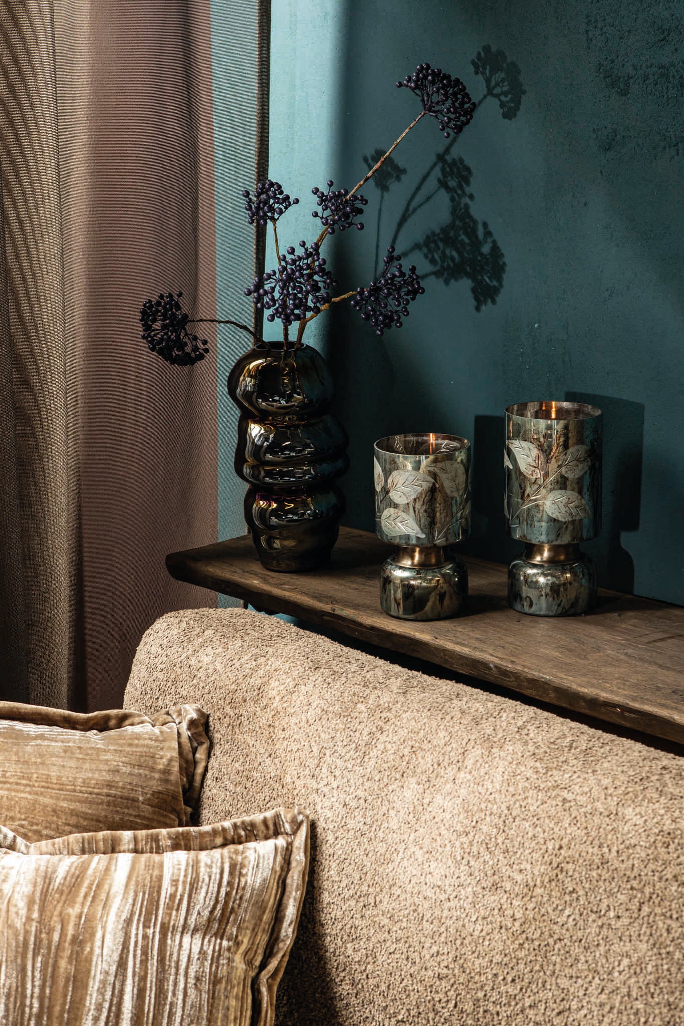 Orietta Blue Oily Look Glass Vase Wavy Round L