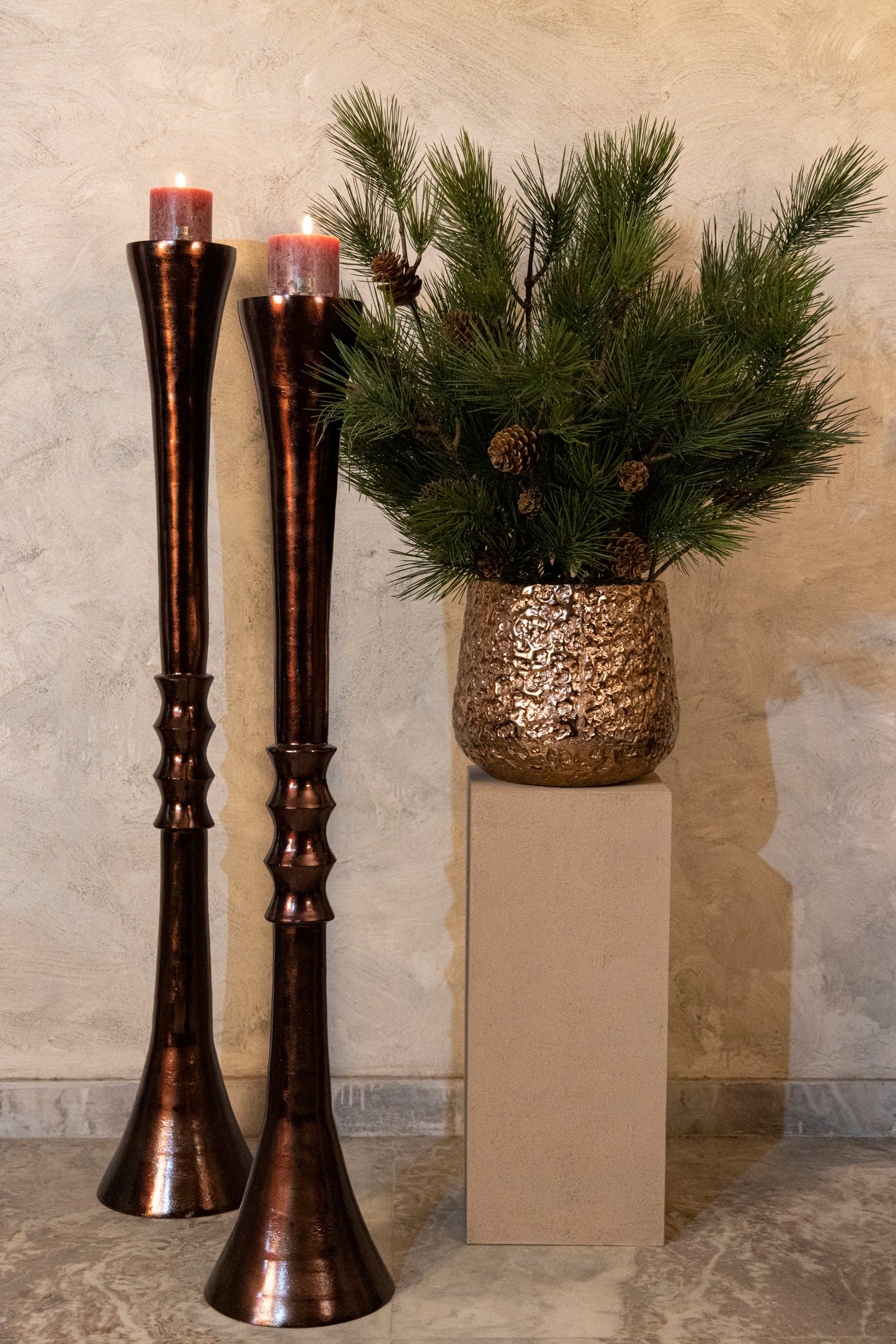 Moy Bronze Casted Alu Big Candleholder Round S