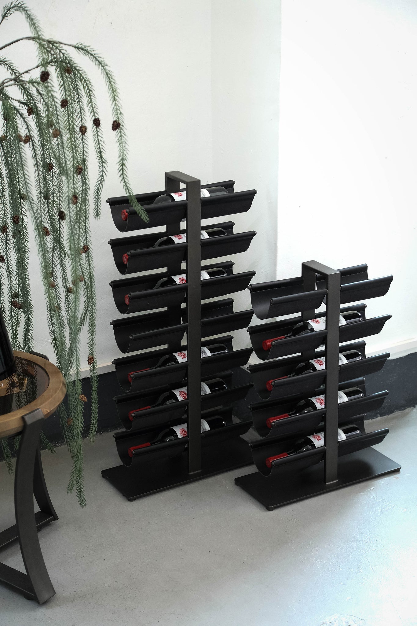 Davitt Black Steel Winerack PU Leather Holders S