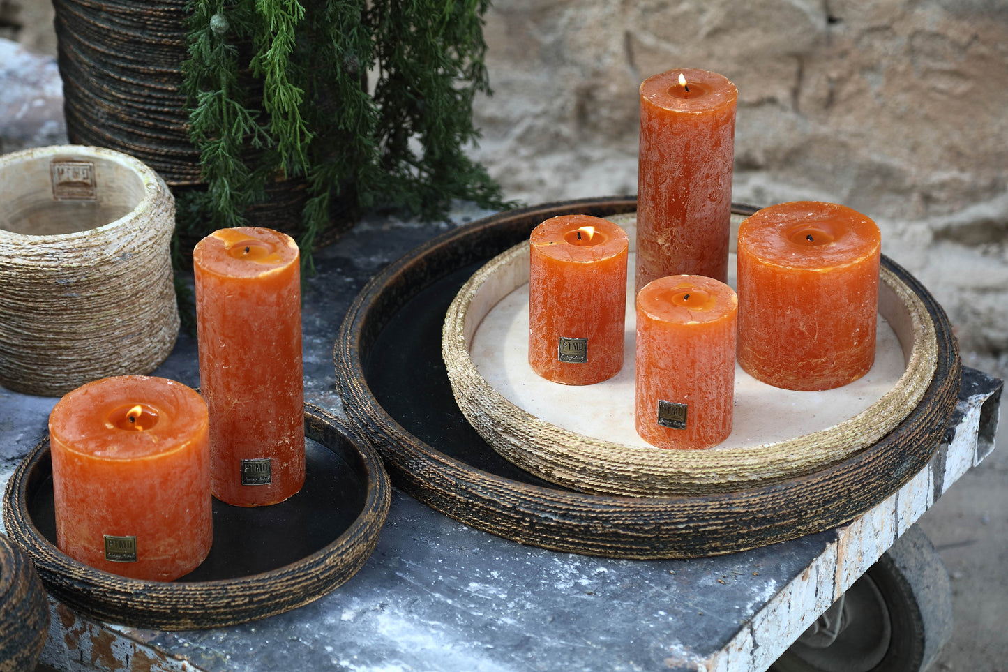 Ricci Black Cement Plate Ribbed Round L