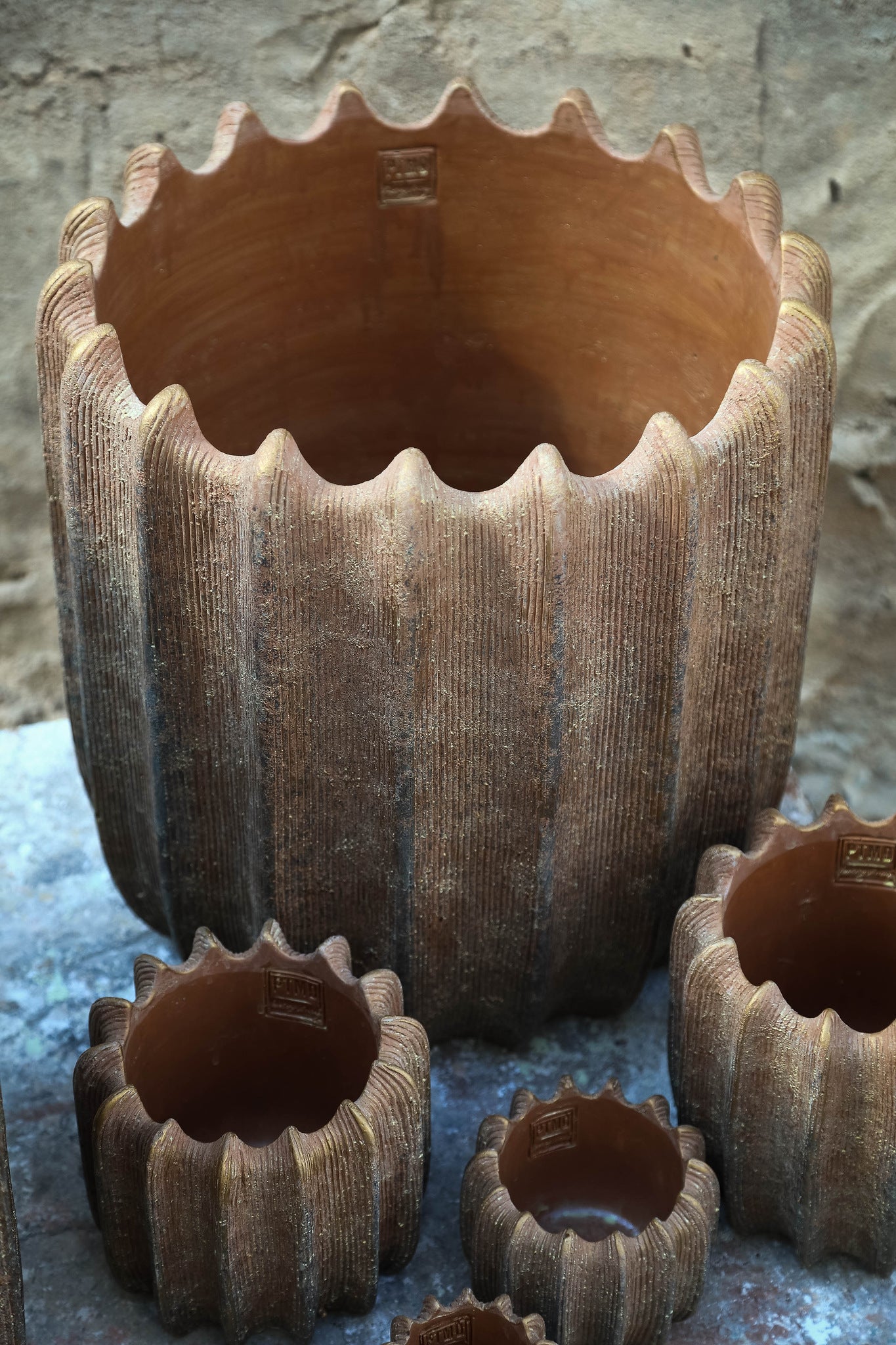 Brigett Copper Cement Pot Ribbed Round Big L